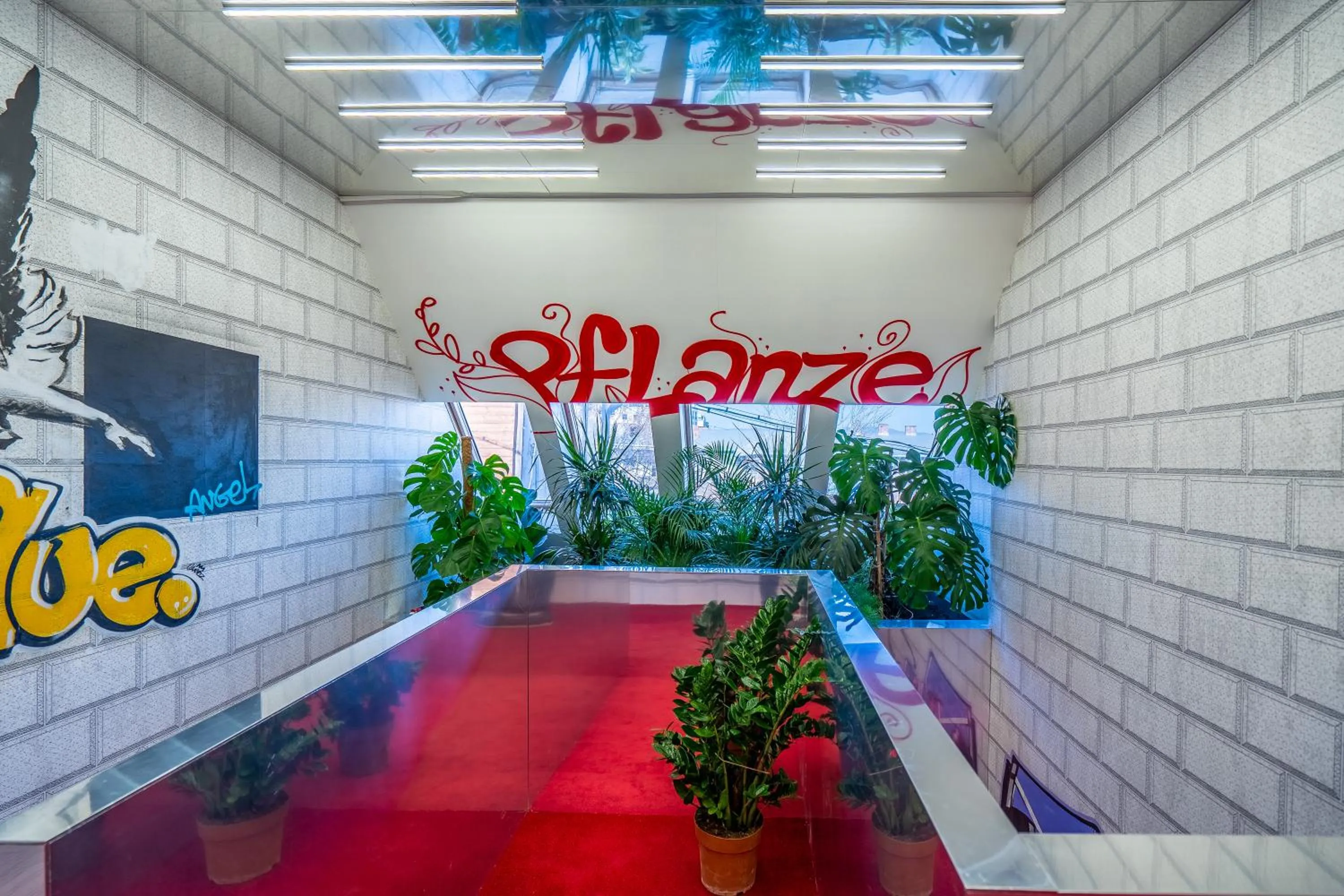 Property building in Platforma Design Hotel