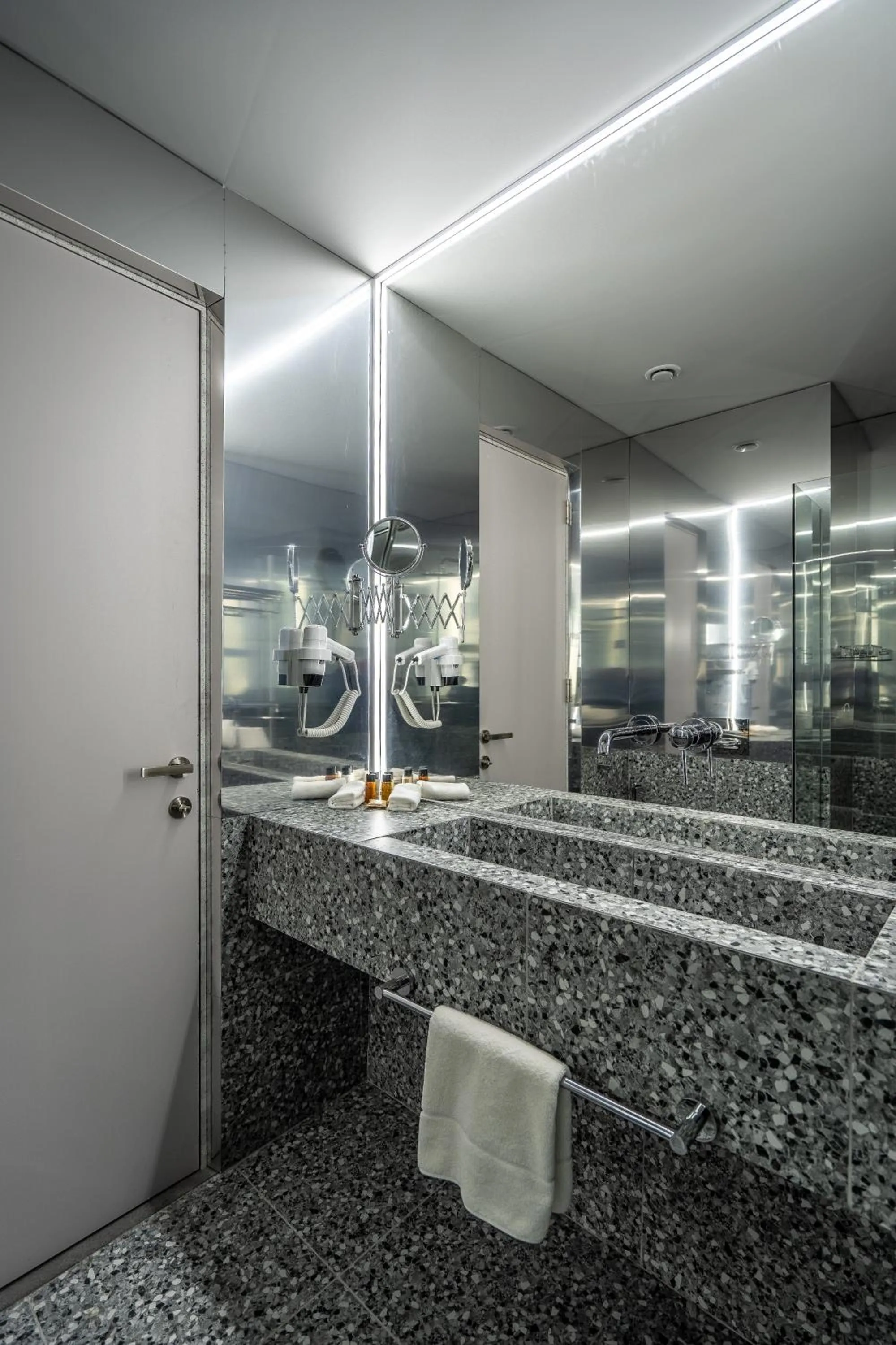 Bathroom in Platforma Design Hotel