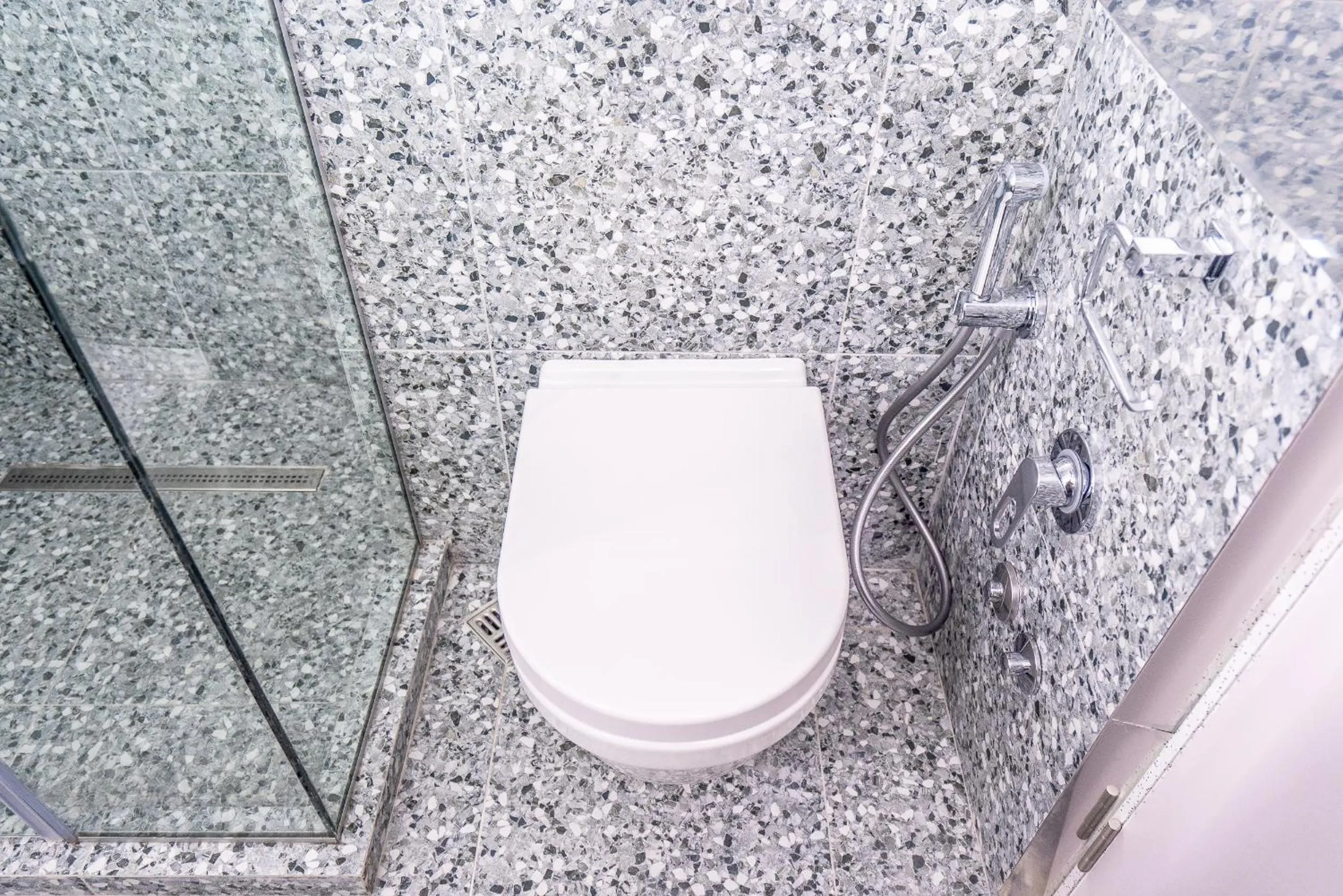 Toilet in Platforma Design Hotel