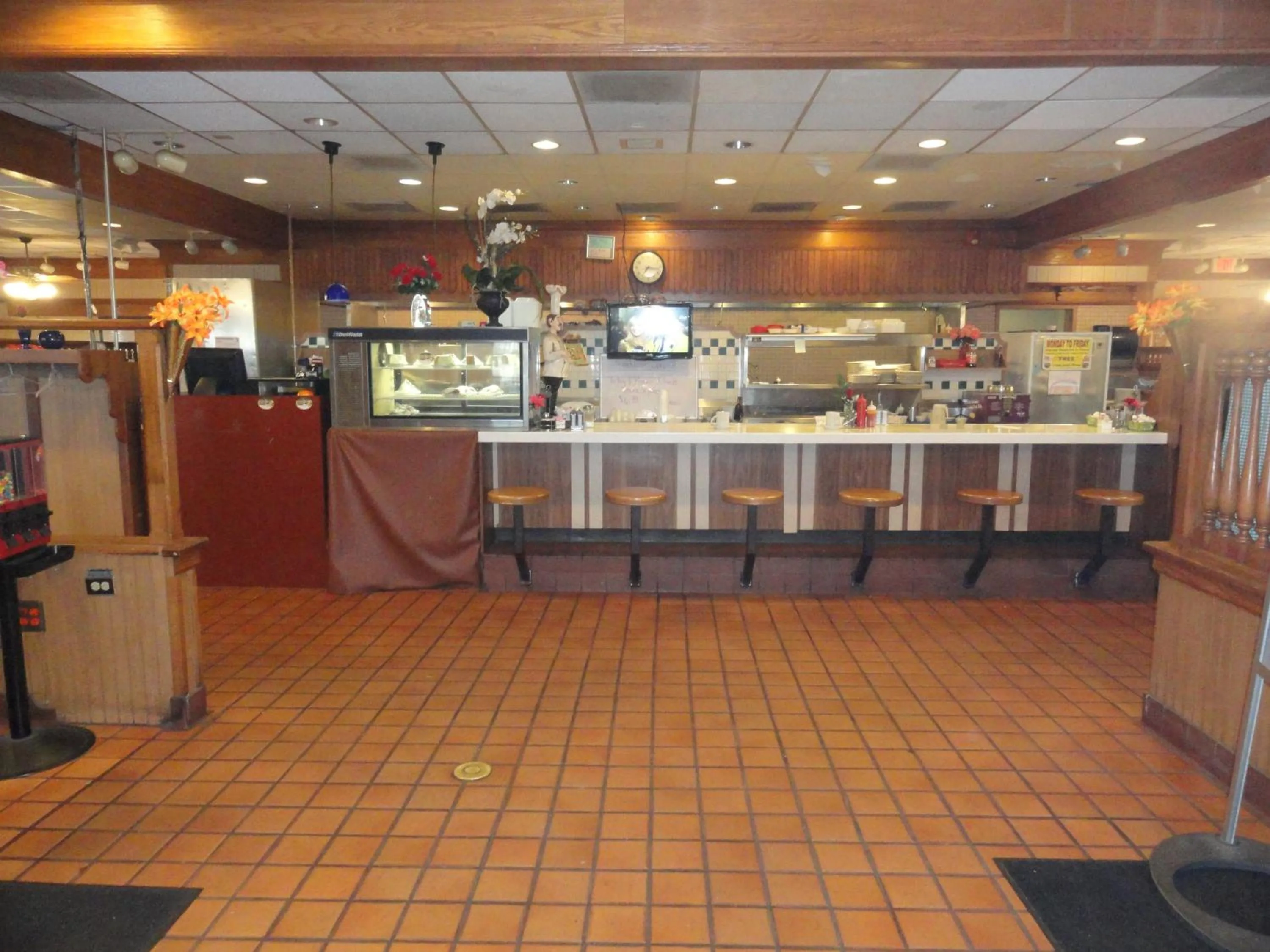 Restaurant/places to eat in Grand Rapids Inn