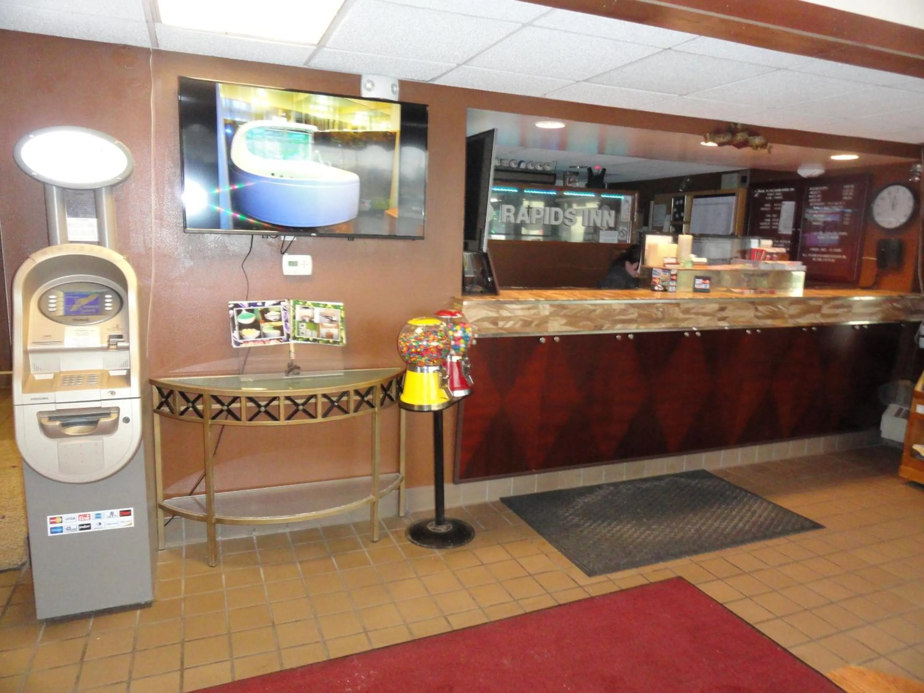 Lobby or reception in Grand Rapids Inn