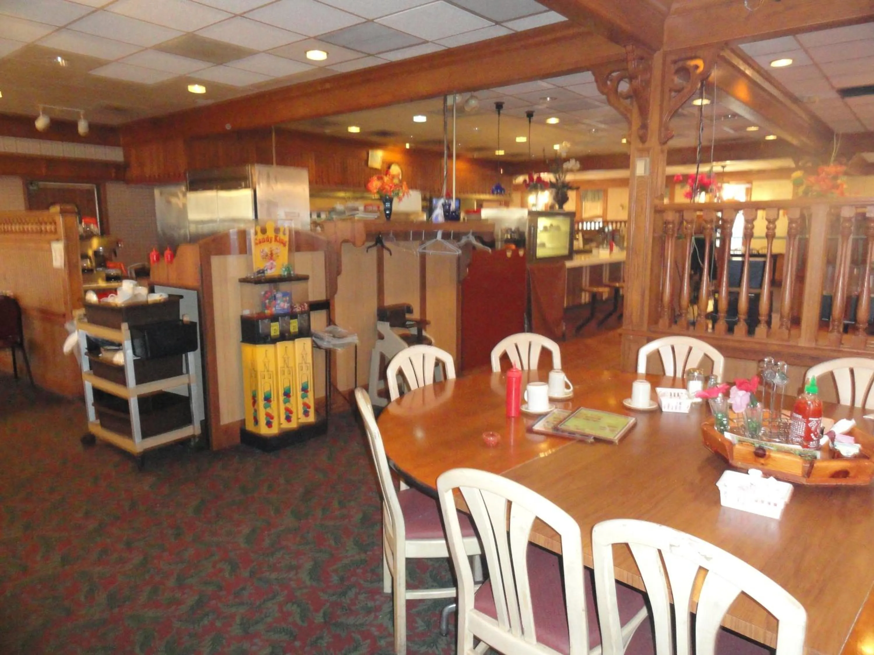 Restaurant/places to eat in Grand Rapids Inn