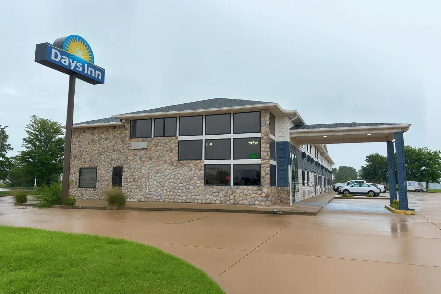 Property building in Days Inn by Wyndham Morton