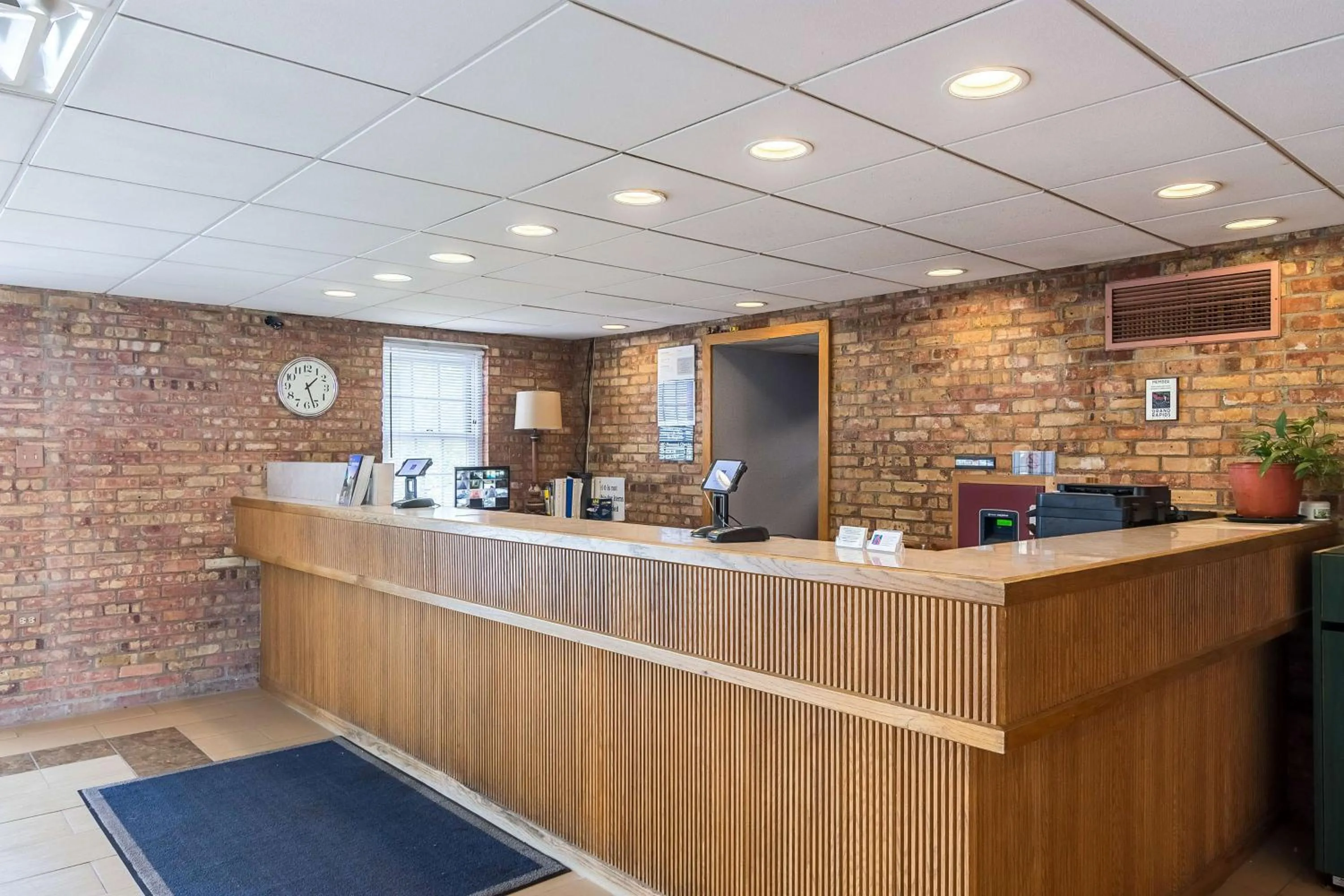 Lobby or reception in Motel 6-Grand Rapids, MI - Northeast