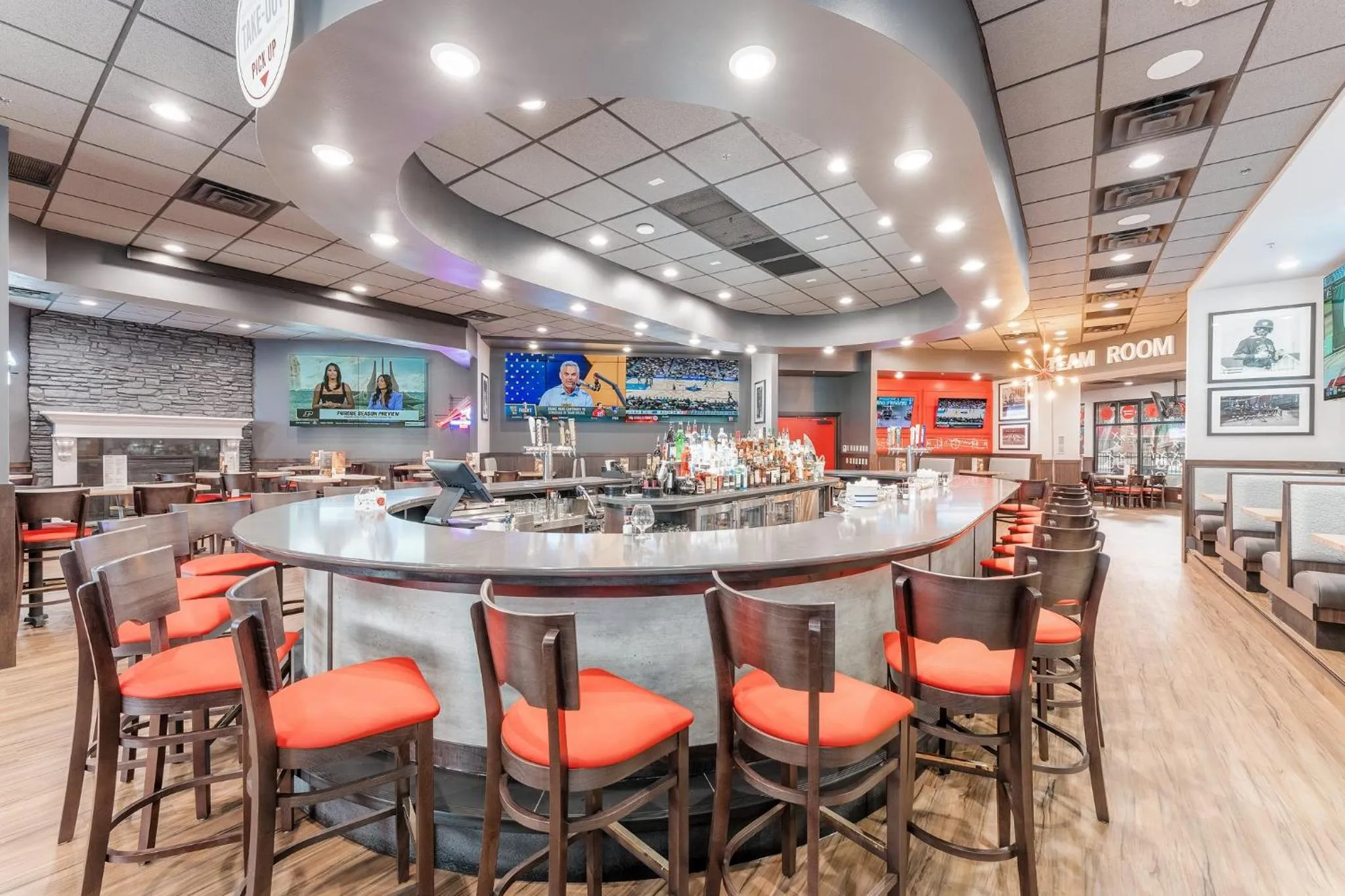 Restaurant/places to eat in Ramada by Wyndham Sioux Falls Airport - Waterpark Resort & Event Center