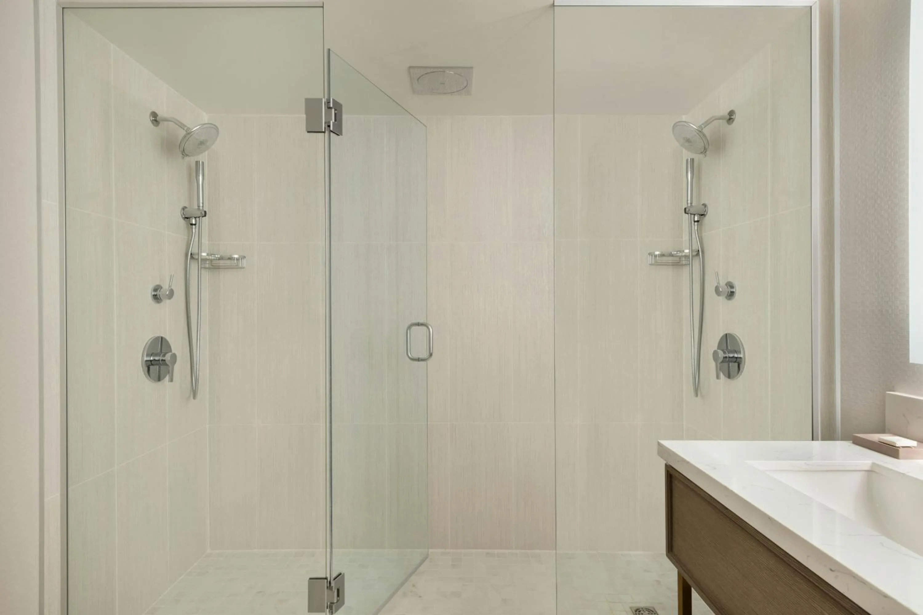 Bathroom in Madison Marriott South