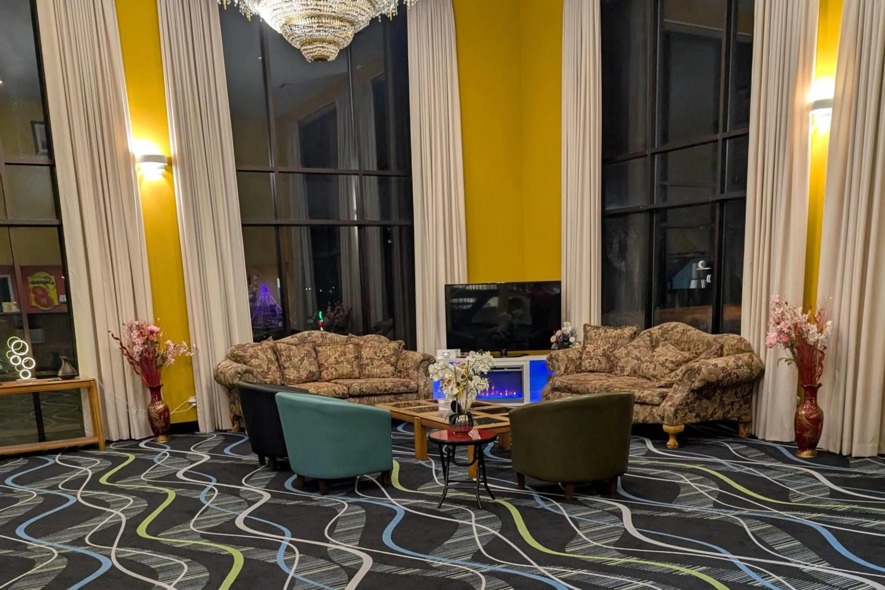 Lobby or reception in Super 8 by Wyndham Staunton