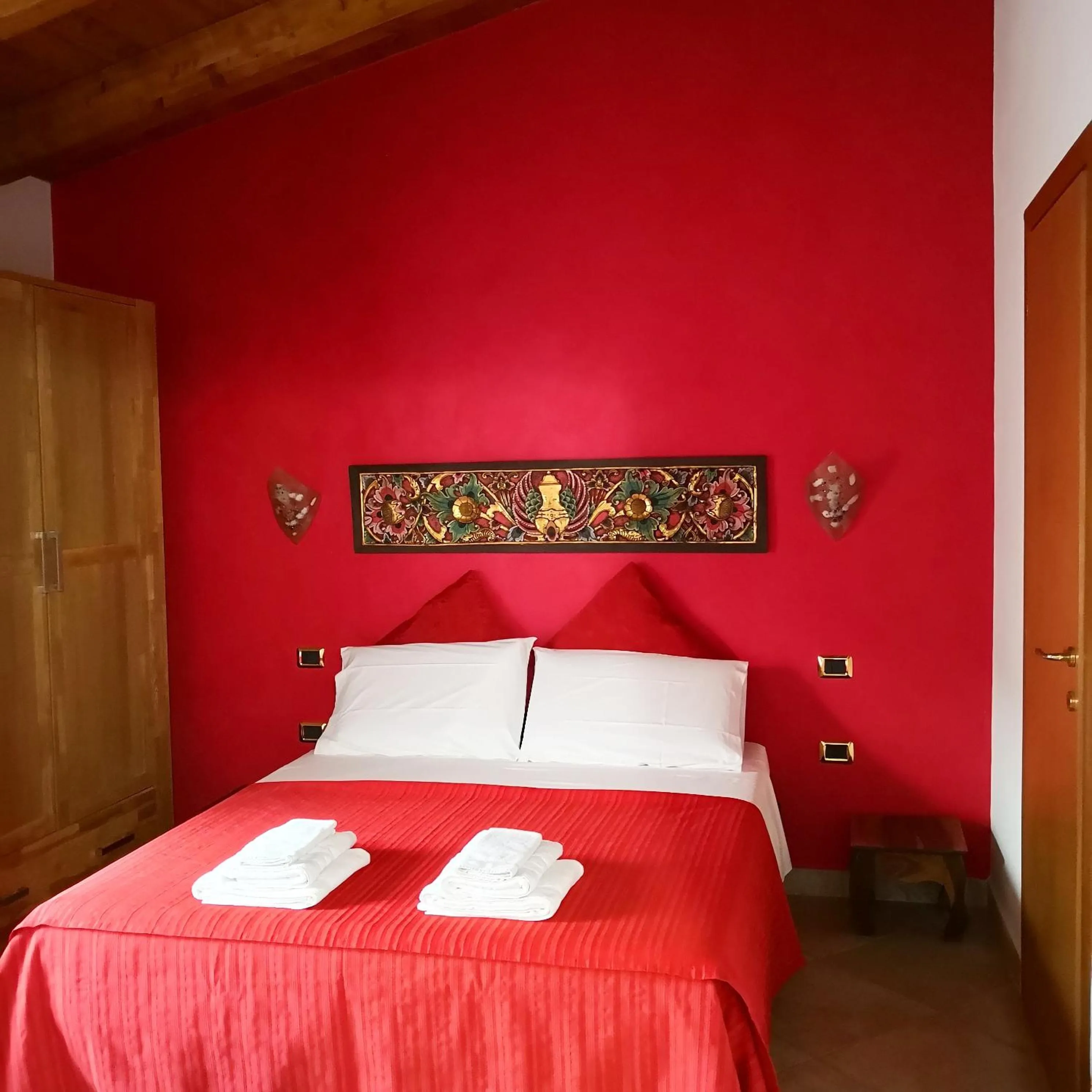 Bed in Selene Domus Collection