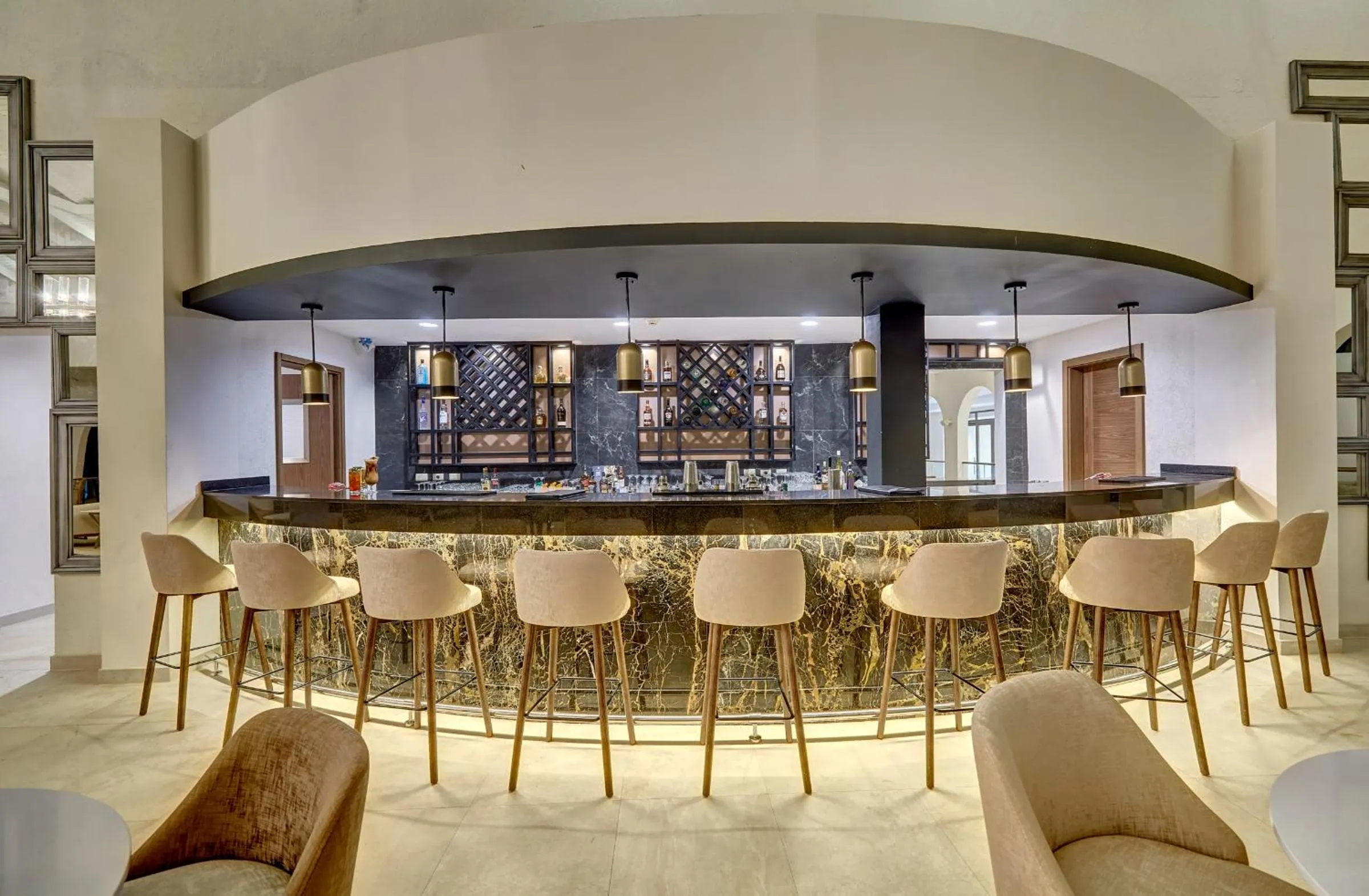 Lounge or bar in Royalton Grenada, An Autograph Collection All-Inclusive Resort