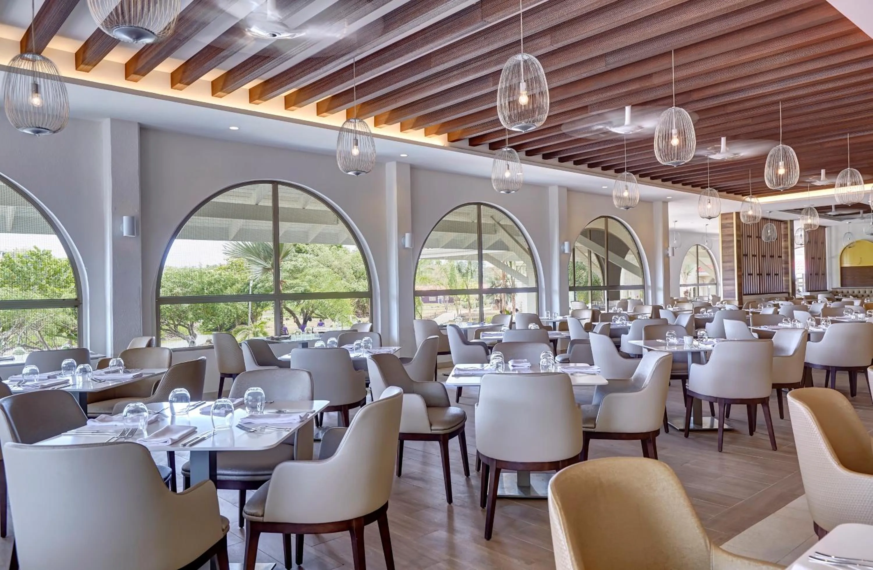Restaurant/places to eat in Royalton Grenada, An Autograph Collection All-Inclusive Resort