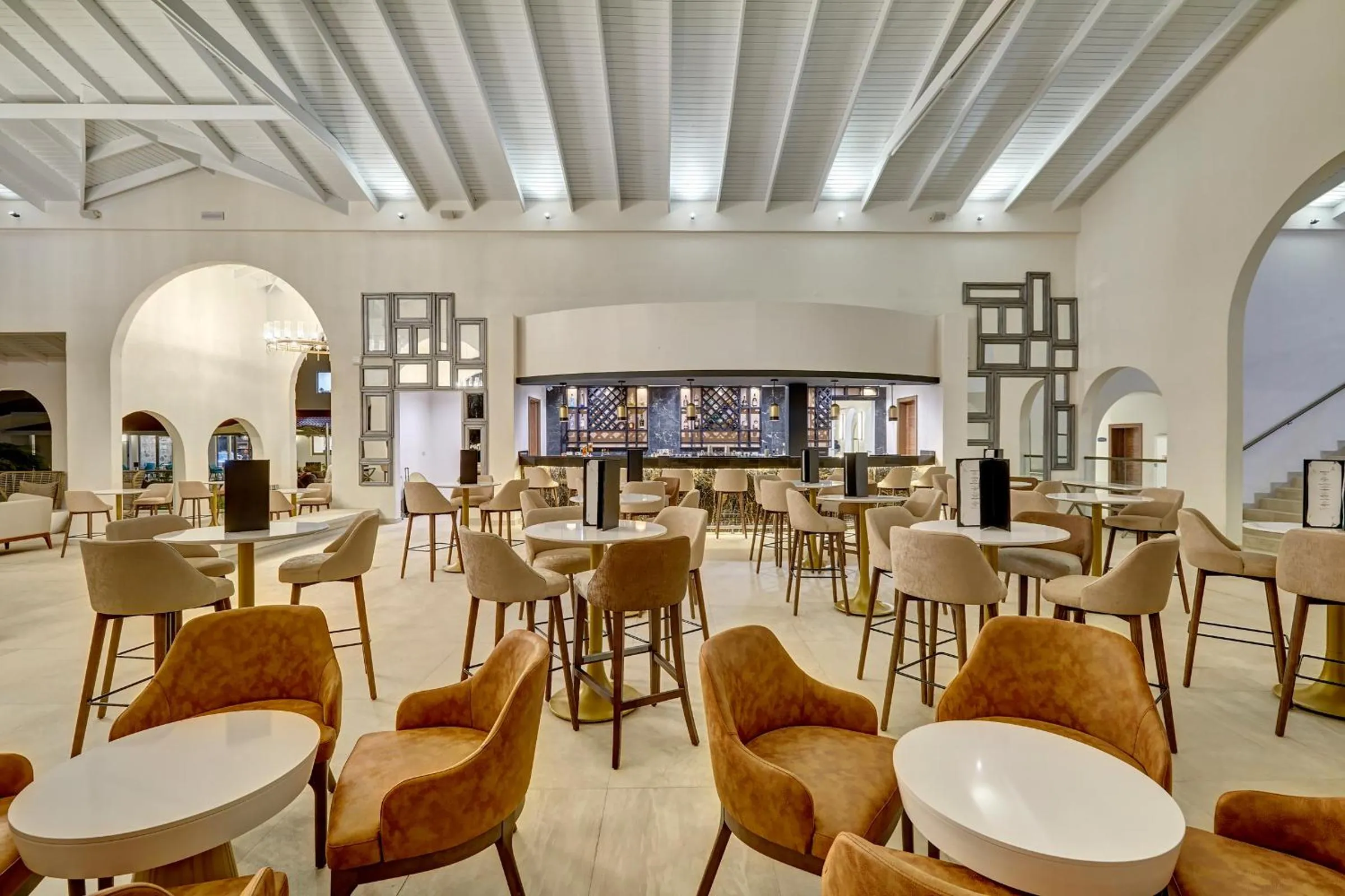 Lounge or bar in Royalton Grenada, An Autograph Collection All-Inclusive Resort