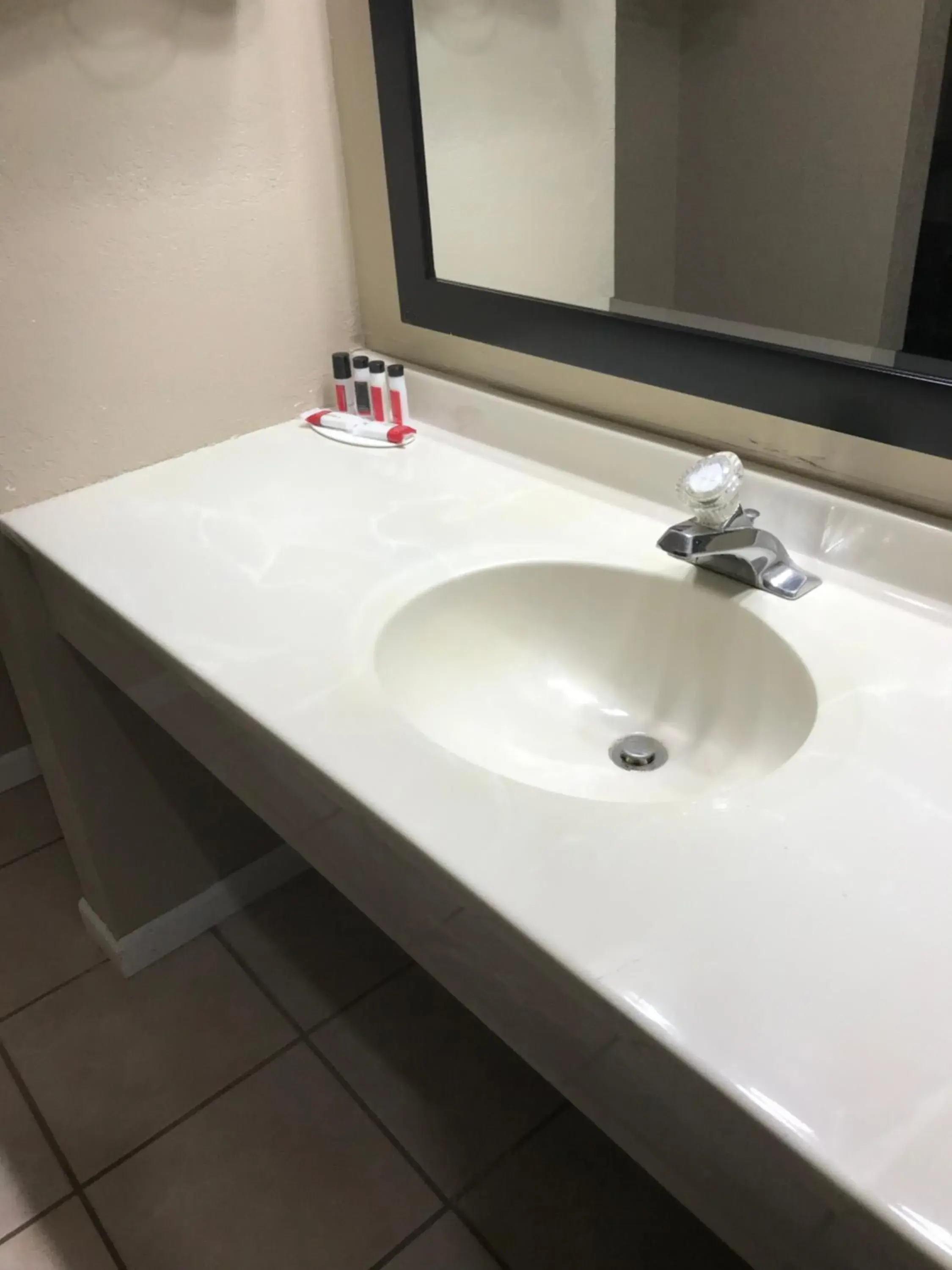 Deluxe Double Suite - Non-Smoking in Super 8 by Wyndham Taylorville IL Deluxe Double Suite - Non-Smoking in Super 8 by Wyndham Taylorville IL