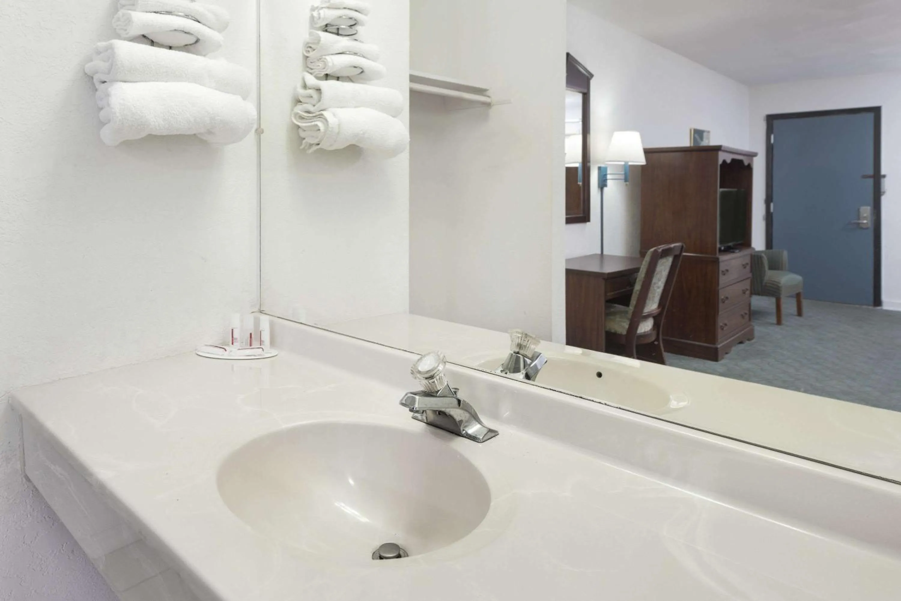 Bathroom in Super 8 by Wyndham Taylorville IL