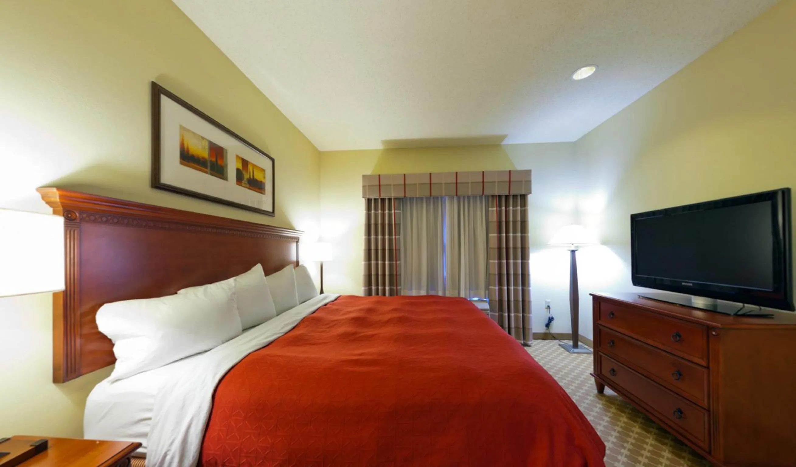 Bed in Country Inn & Suites by Radisson, Rock Falls, IL