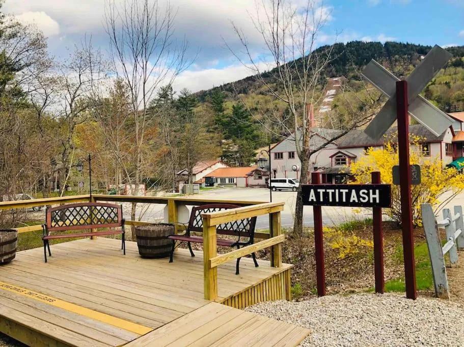 Attitash Mountain Village Studio - Slope View - Ski - Storyland