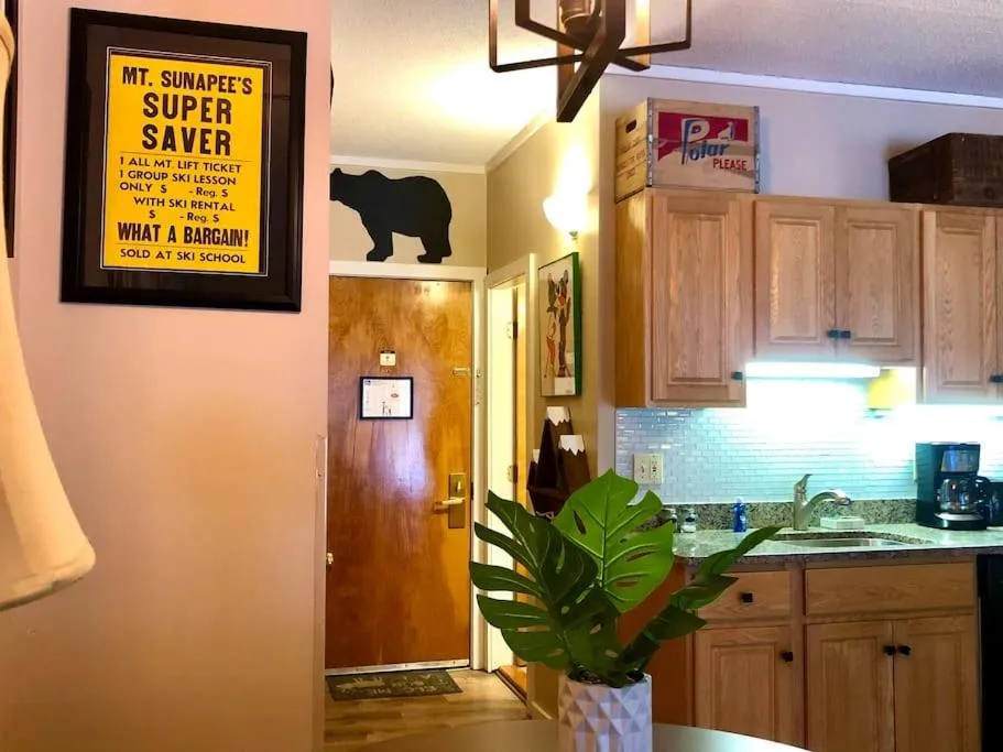 Attitash Mountain Village Studio - Slope View - Ski - Storyland