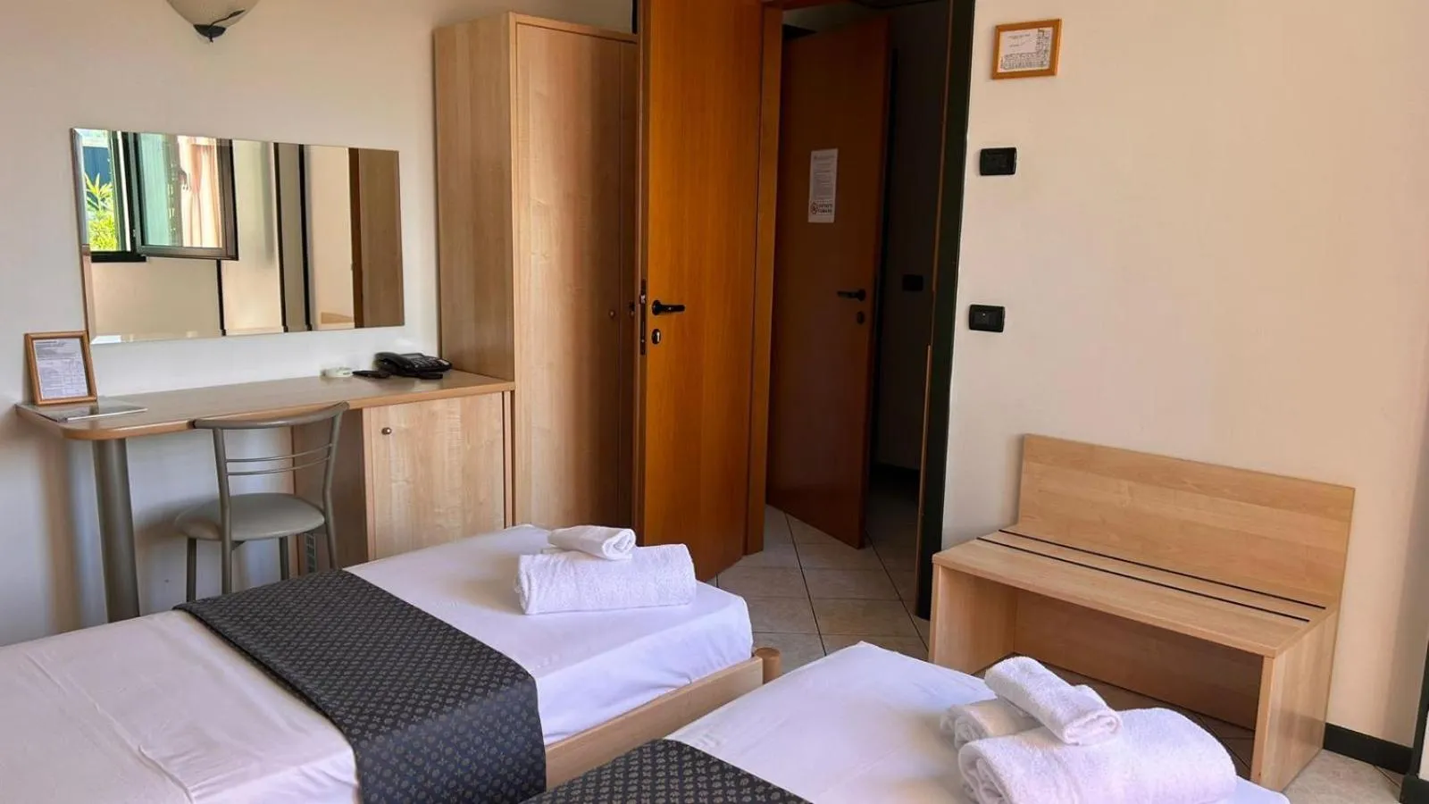 Bed in Hotel Gran Delta di ALBA-INVEST srl