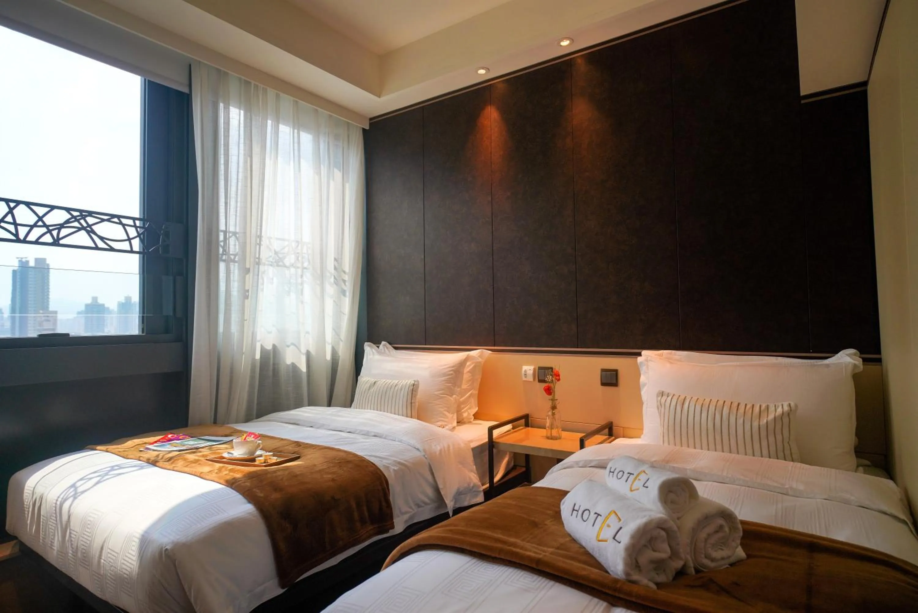 Photo of the whole room in E Hotel