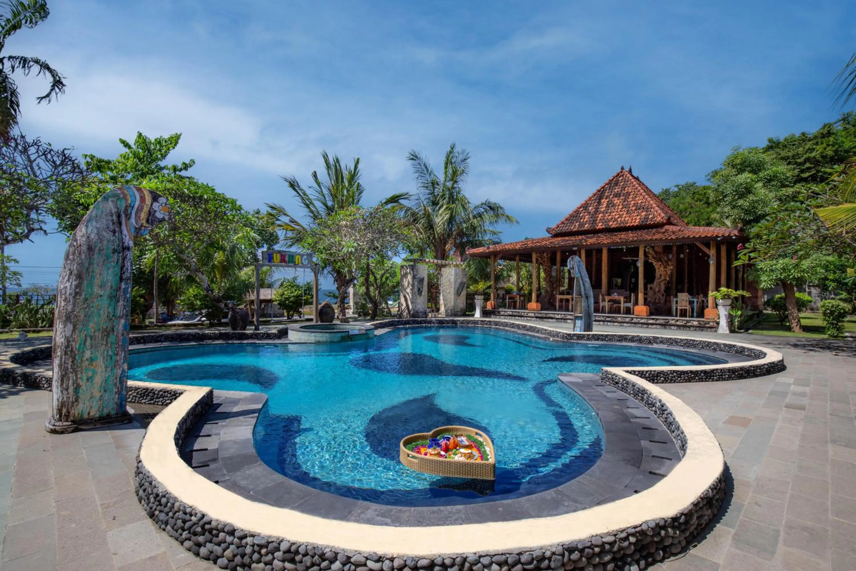 Swimming pool in Jukung Cottage