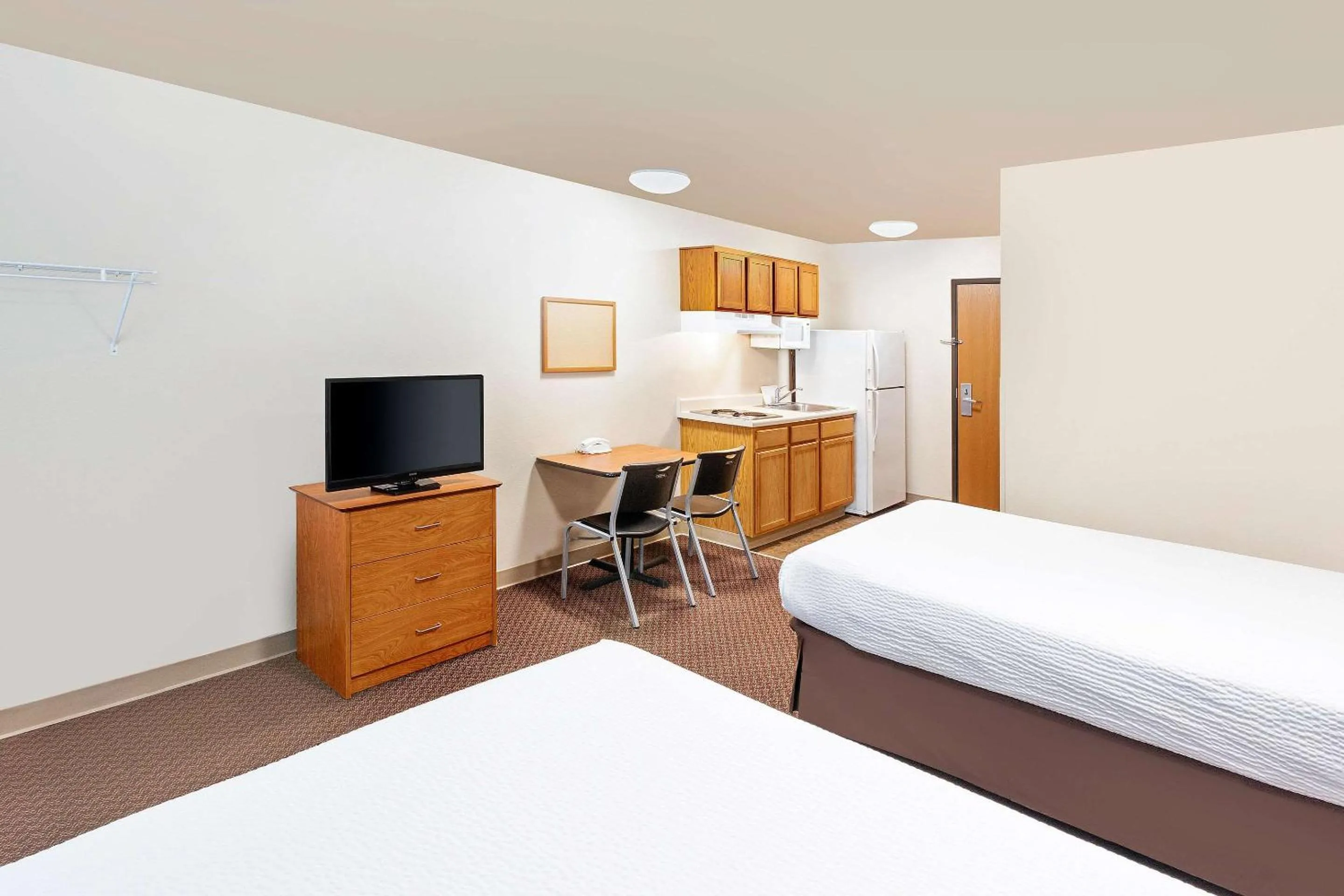 Double Room with Two Double Beds - Non-Smoking in WoodSpring Suites Sioux Falls