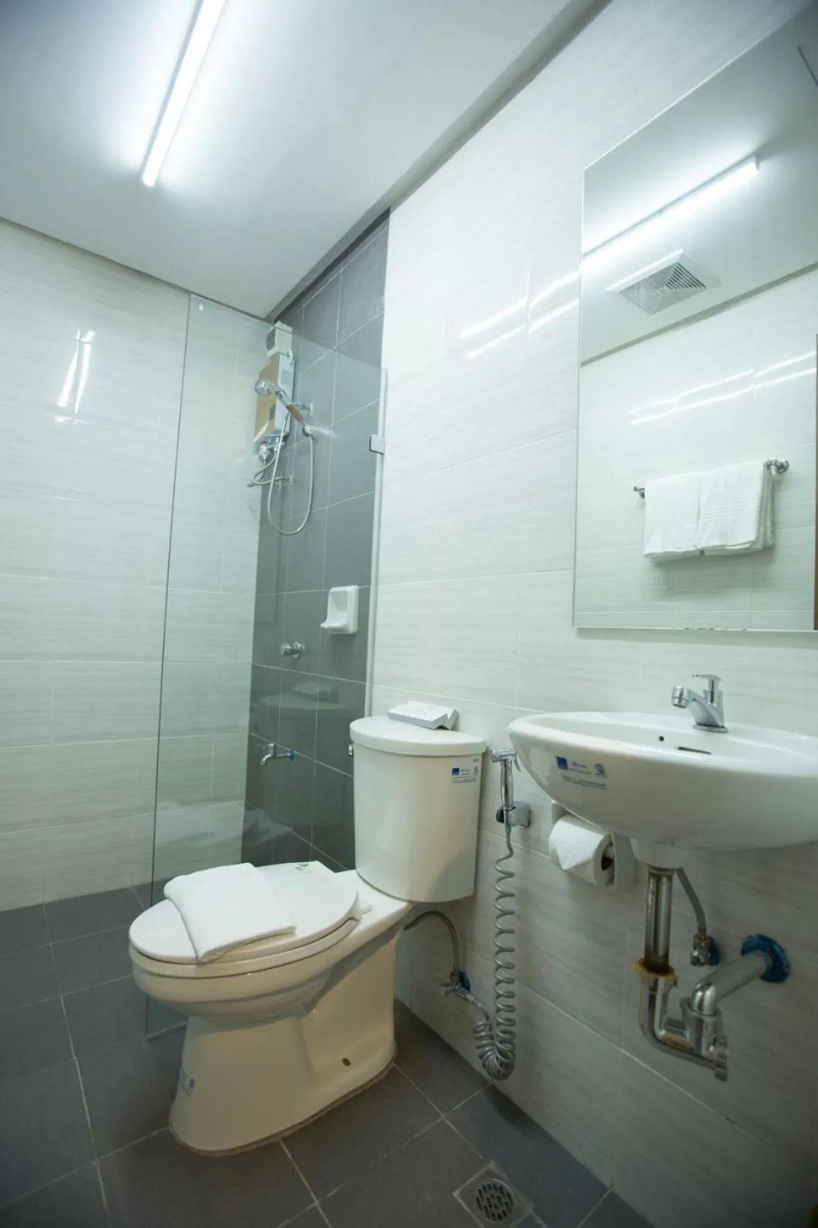 Shower in The Lanang Suites