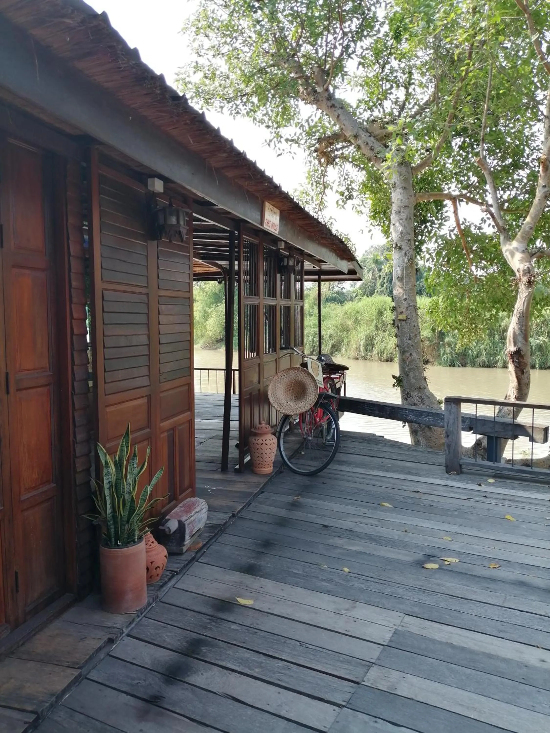 Rustic​ Charm​ Suphan​