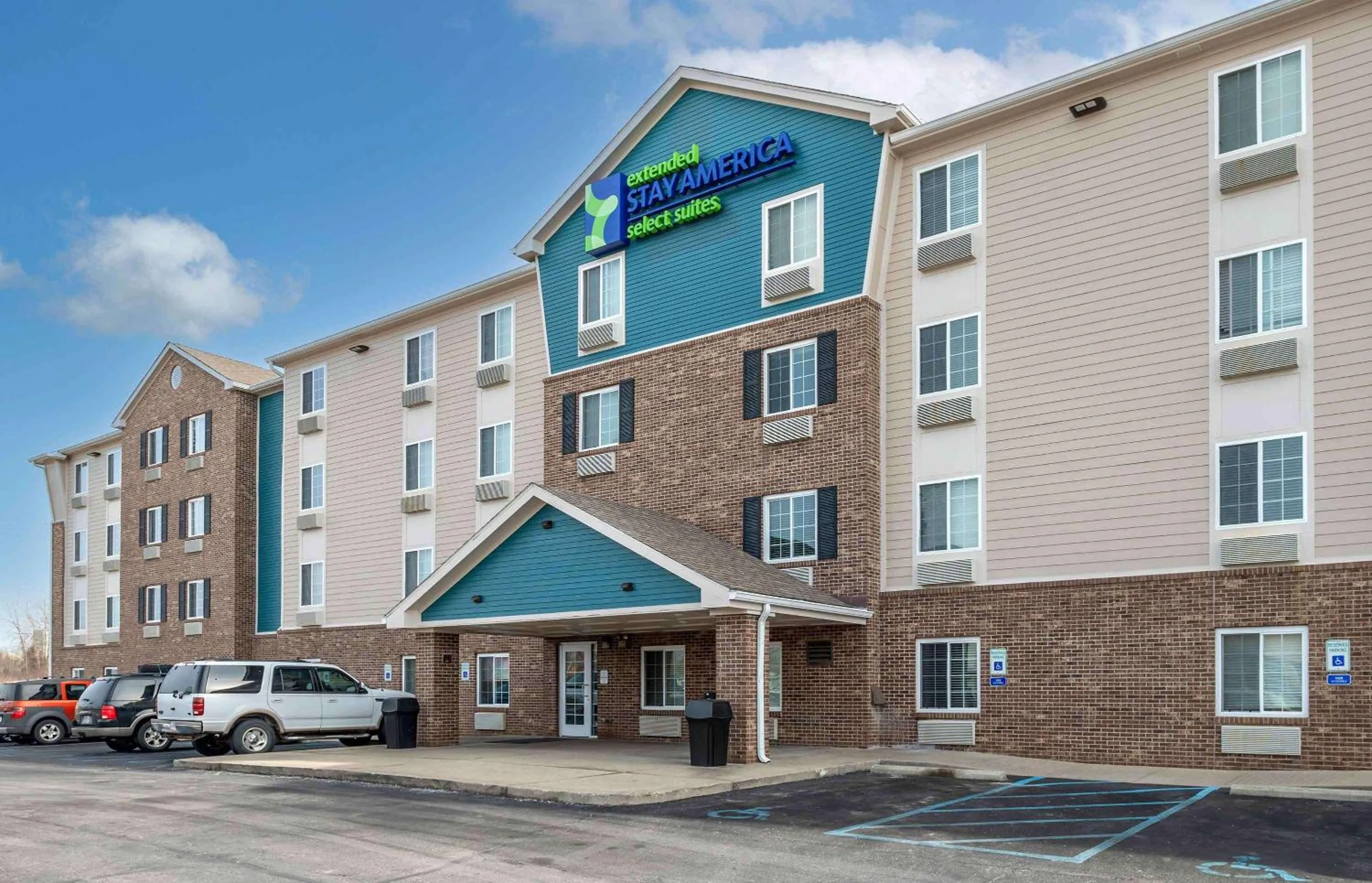 Property building in Extended Stay America Select Suites - Indianapolis - West