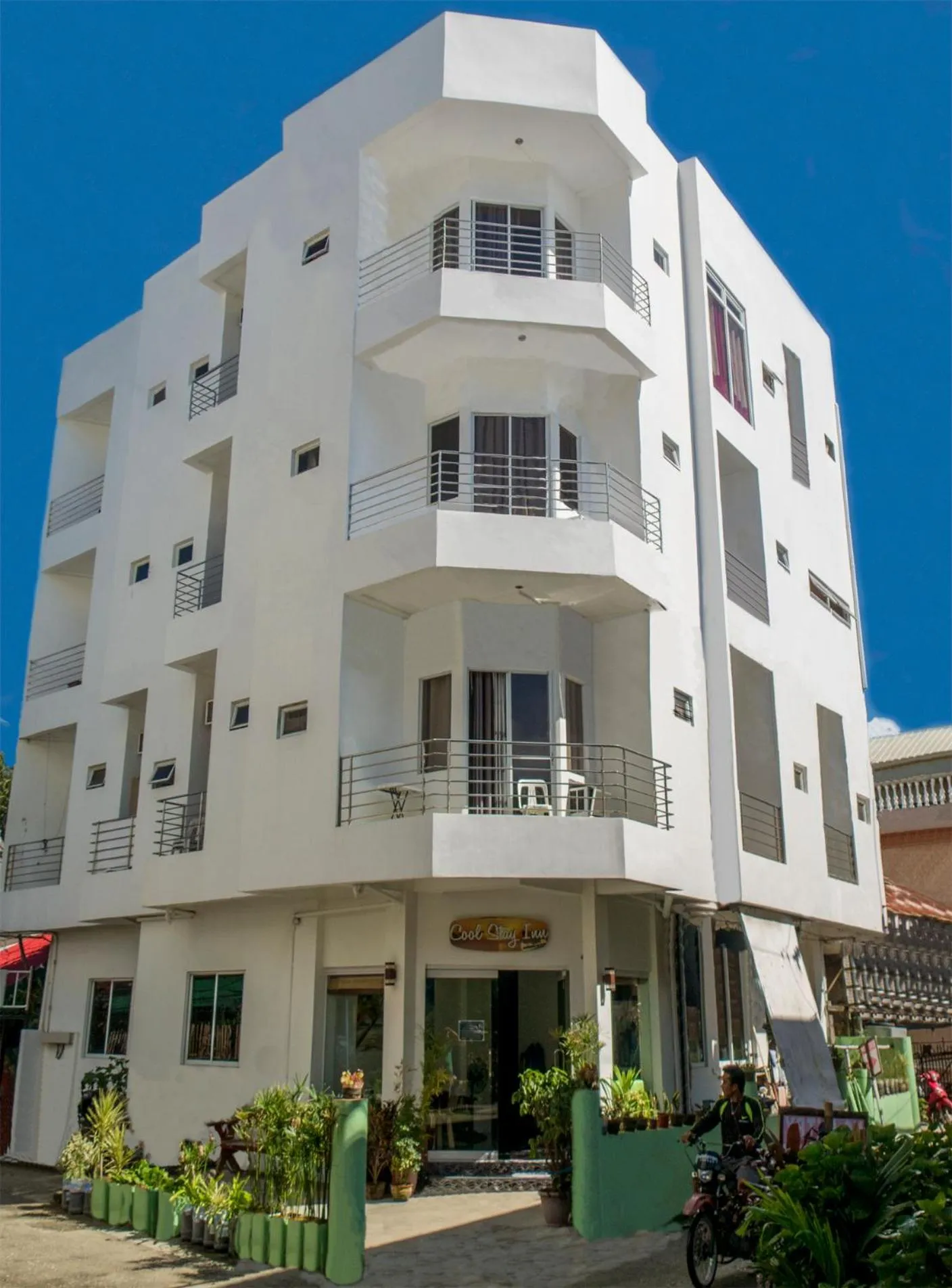 Property building in Cool Stay Inn