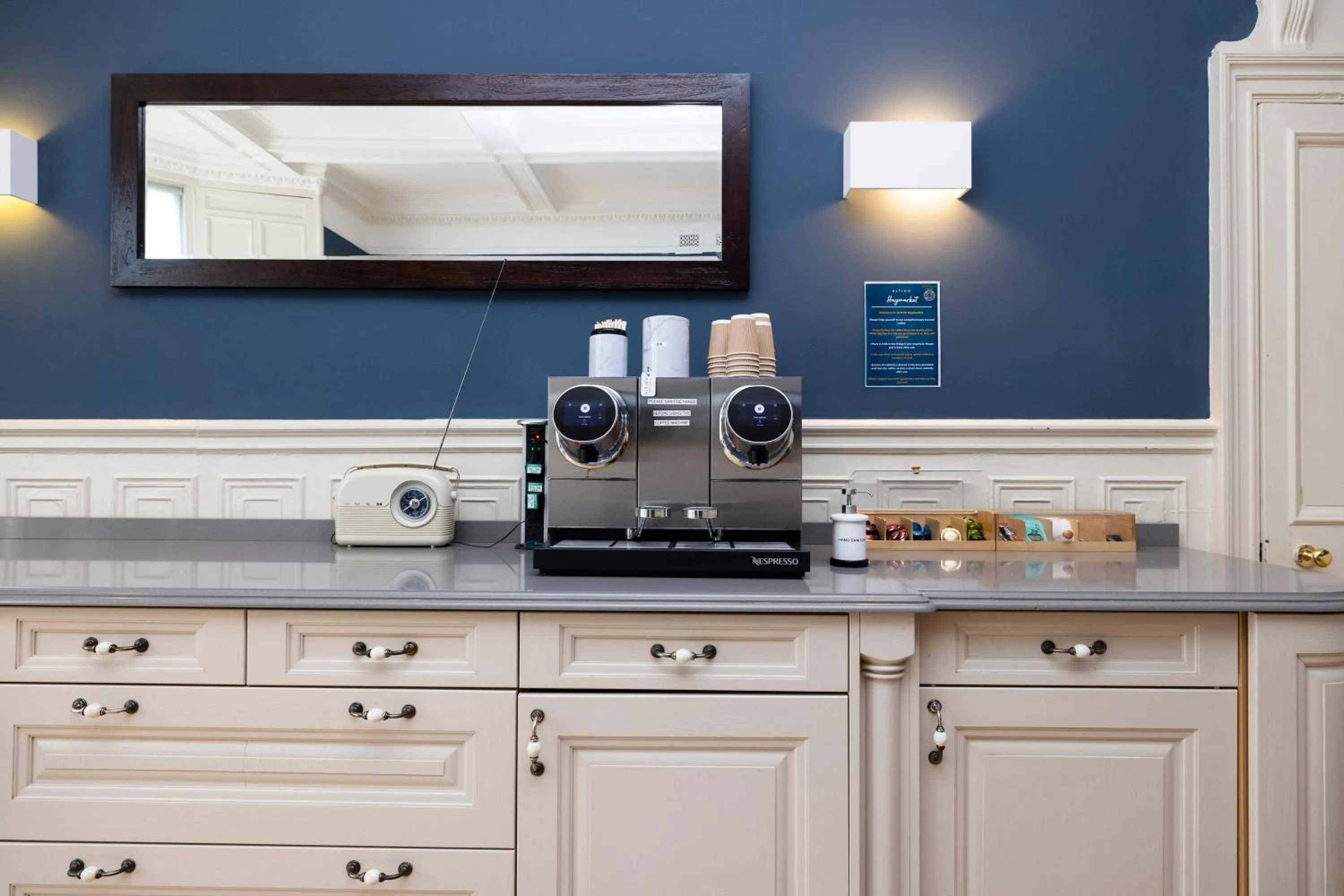 Coffee/tea facilities in JOIVY Haymarket