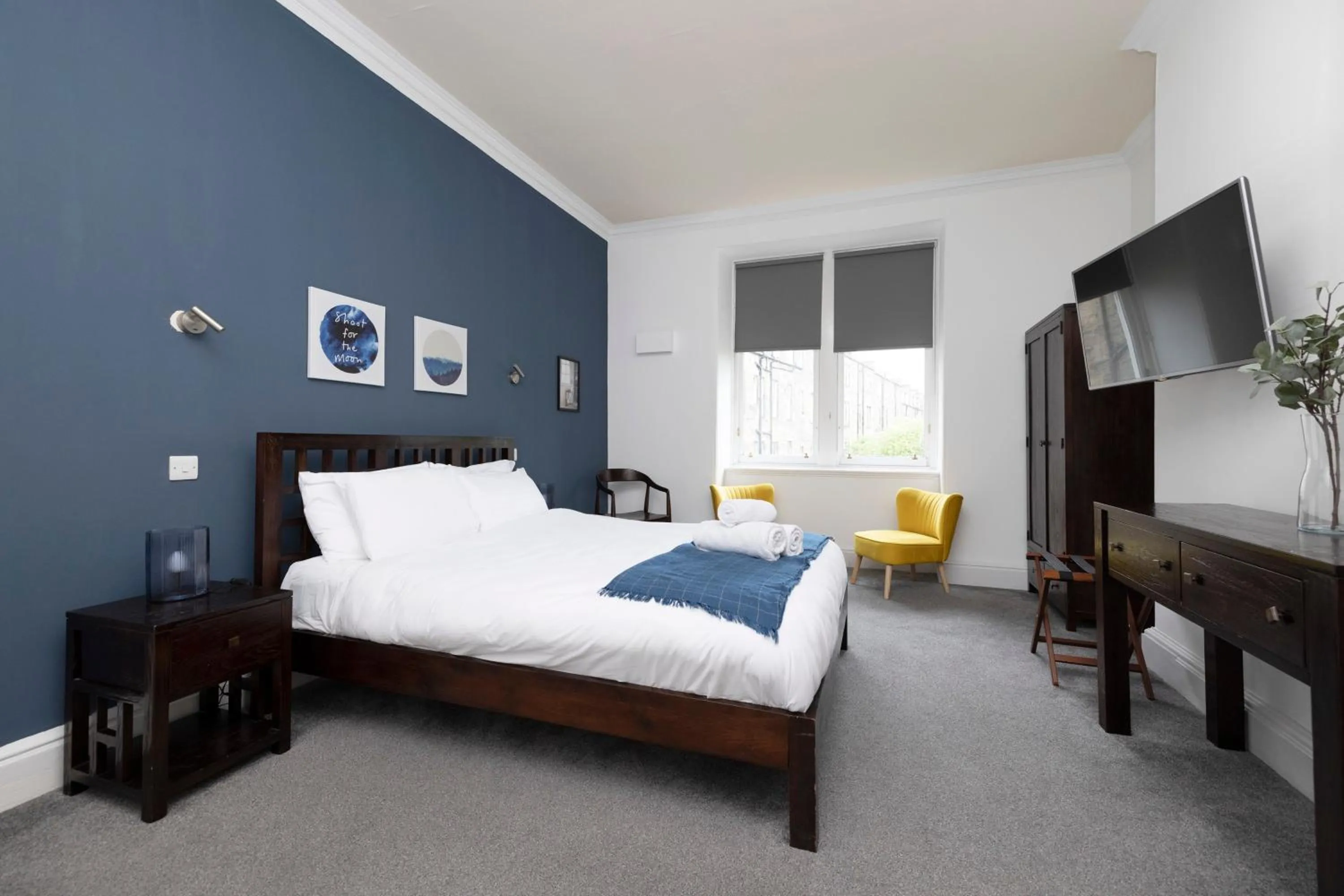 Bed in JOIVY Haymarket