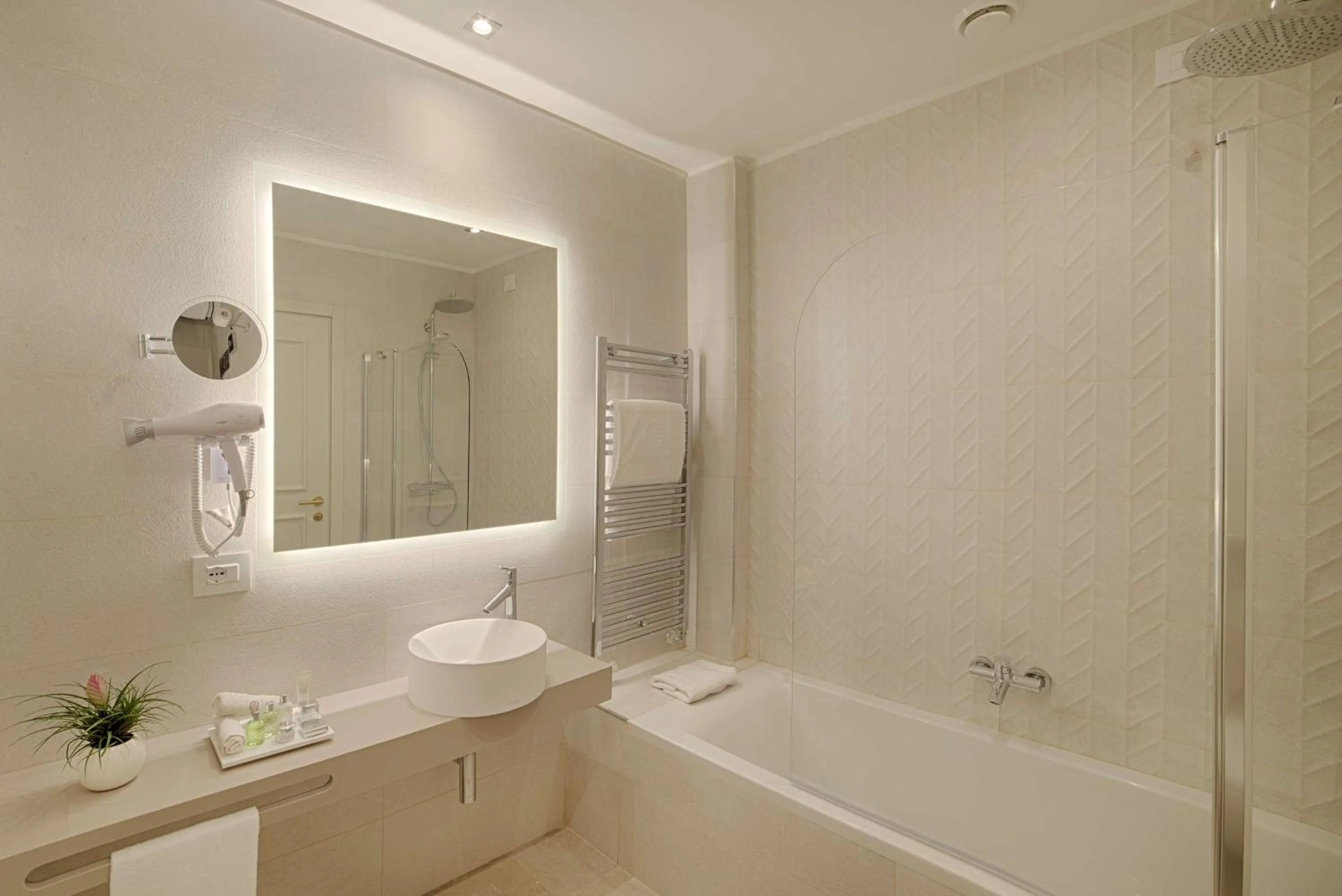 Bathroom in NH Collection Roma Fori Imperiali