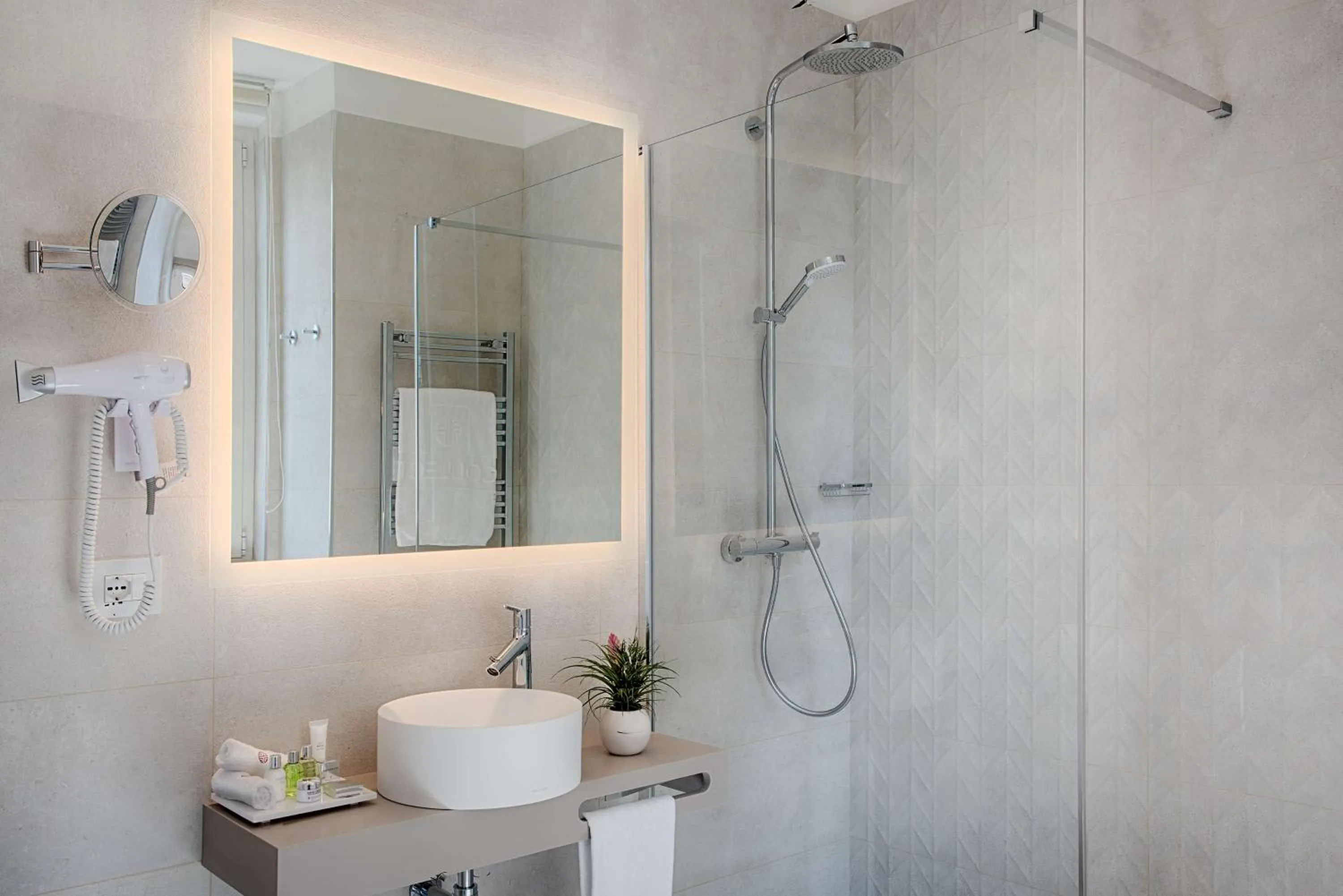 Bathroom in NH Collection Roma Fori Imperiali