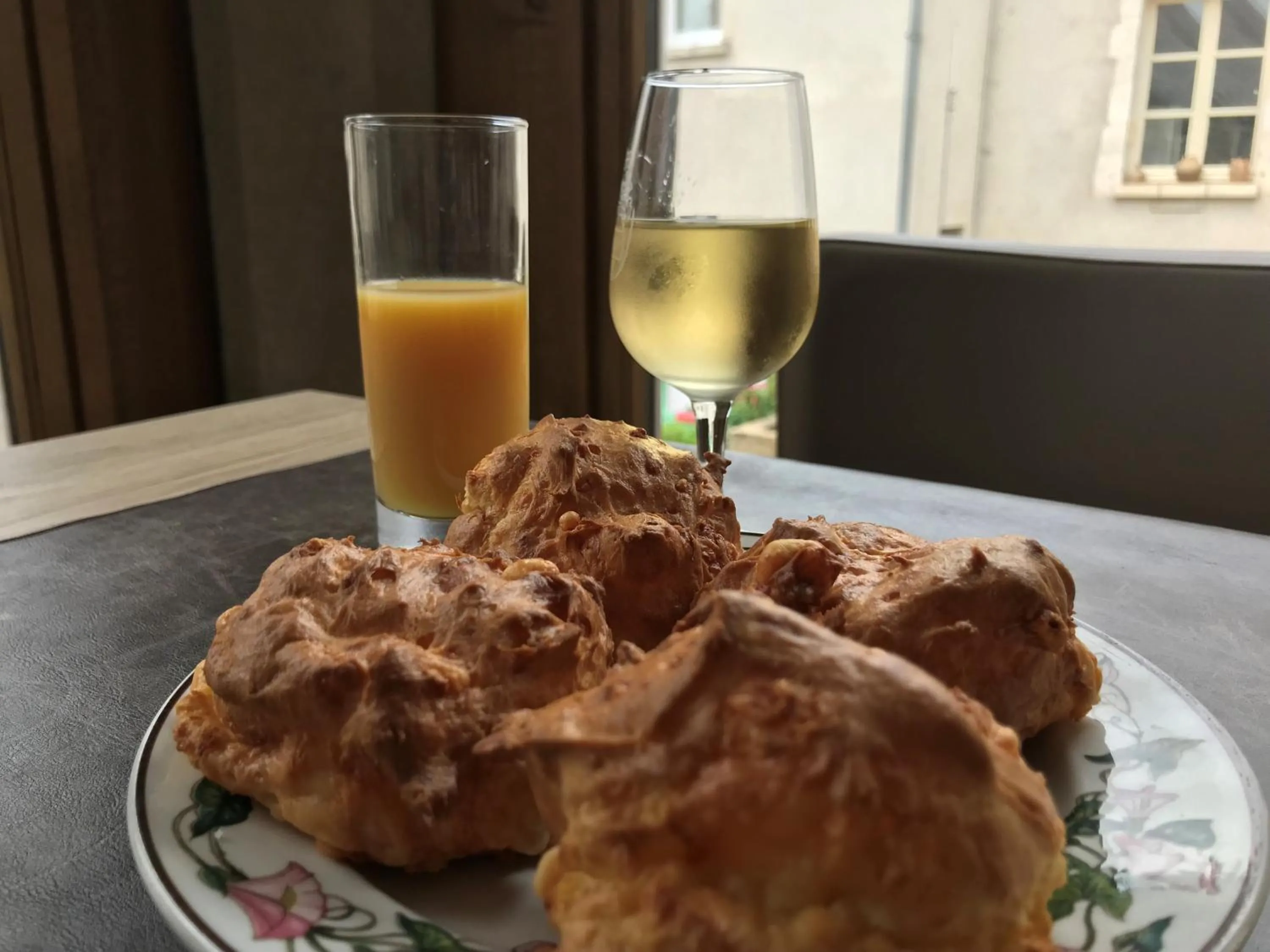 Restaurant/places to eat in LOGIS HOTEL - Le Relais Saint Vincent