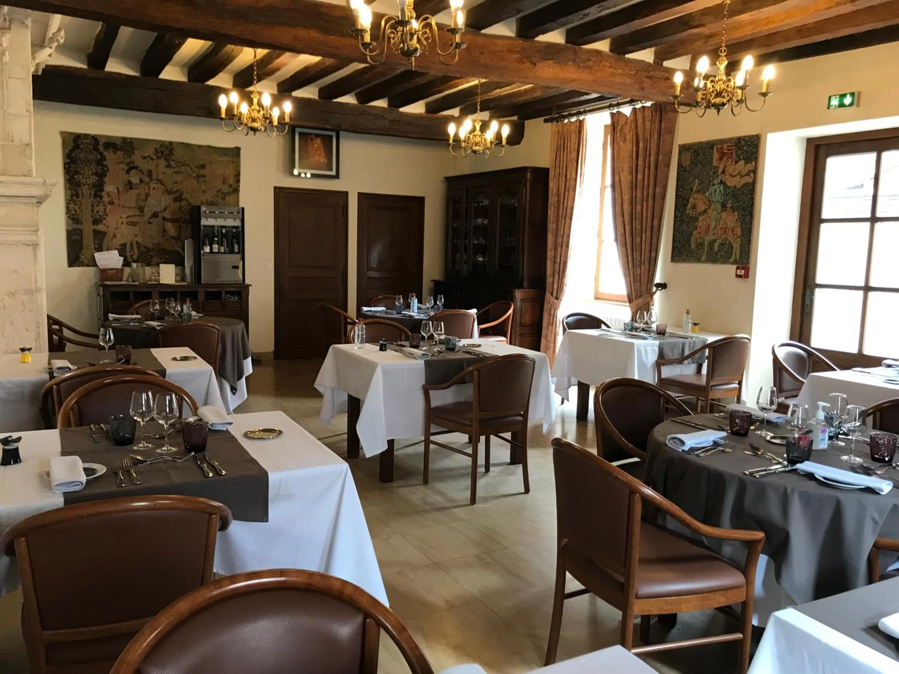 Restaurant/places to eat in LOGIS HOTEL - Le Relais Saint Vincent