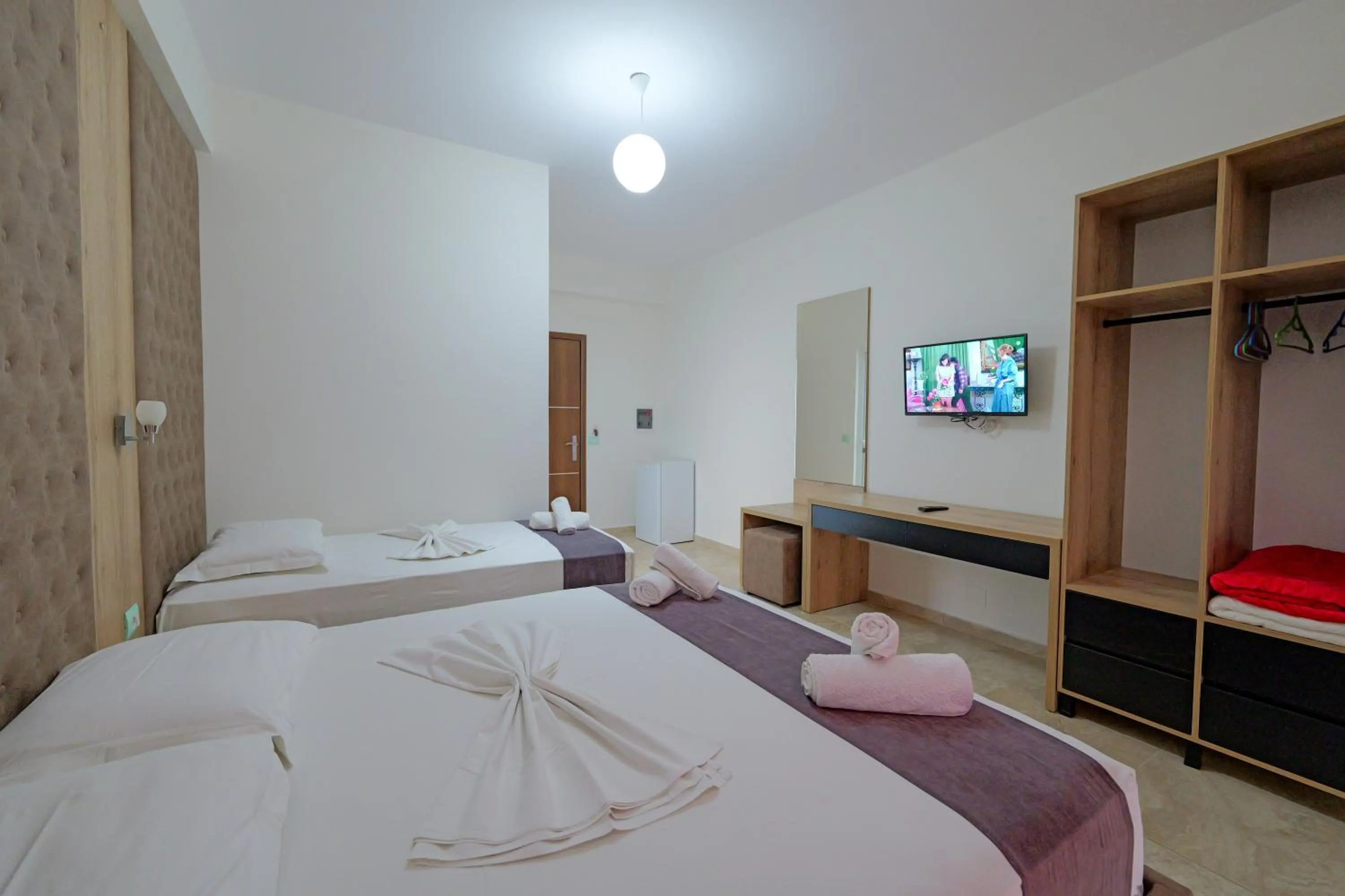 Photo of the whole room, Bed in Hotel Esmerald Ksamil