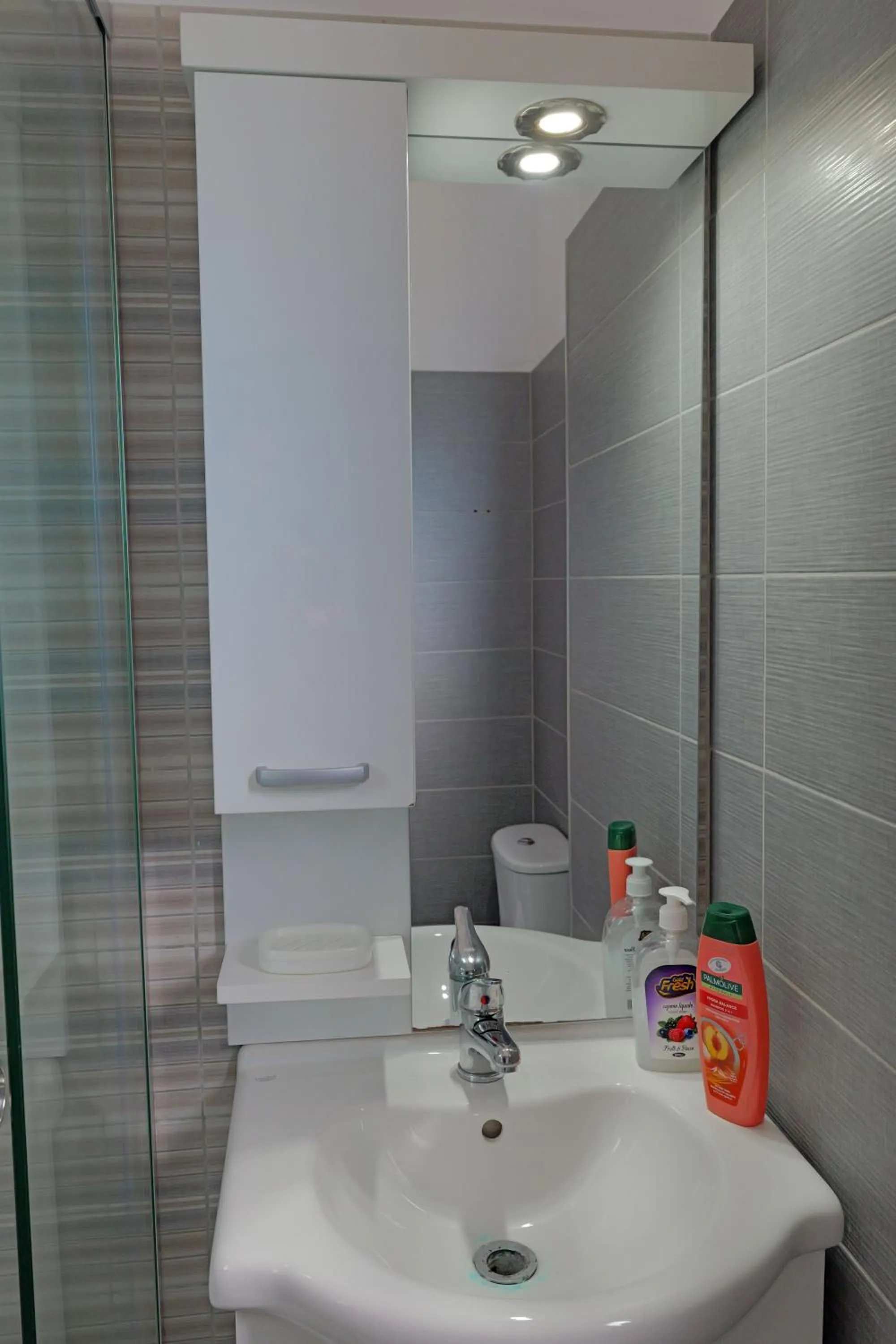 Bathroom in Hotel Esmerald Ksamil