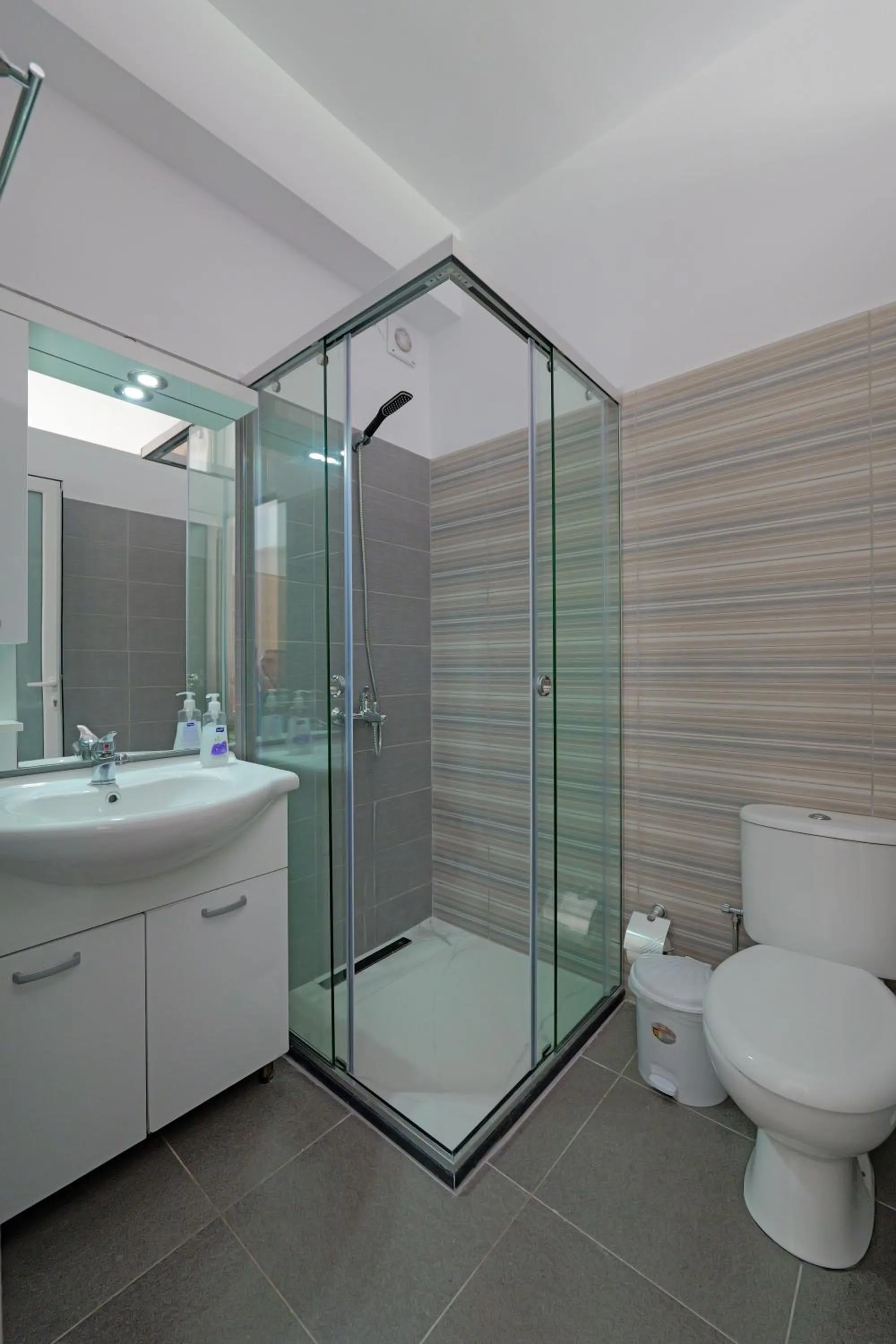 Bathroom in Hotel Esmerald Ksamil