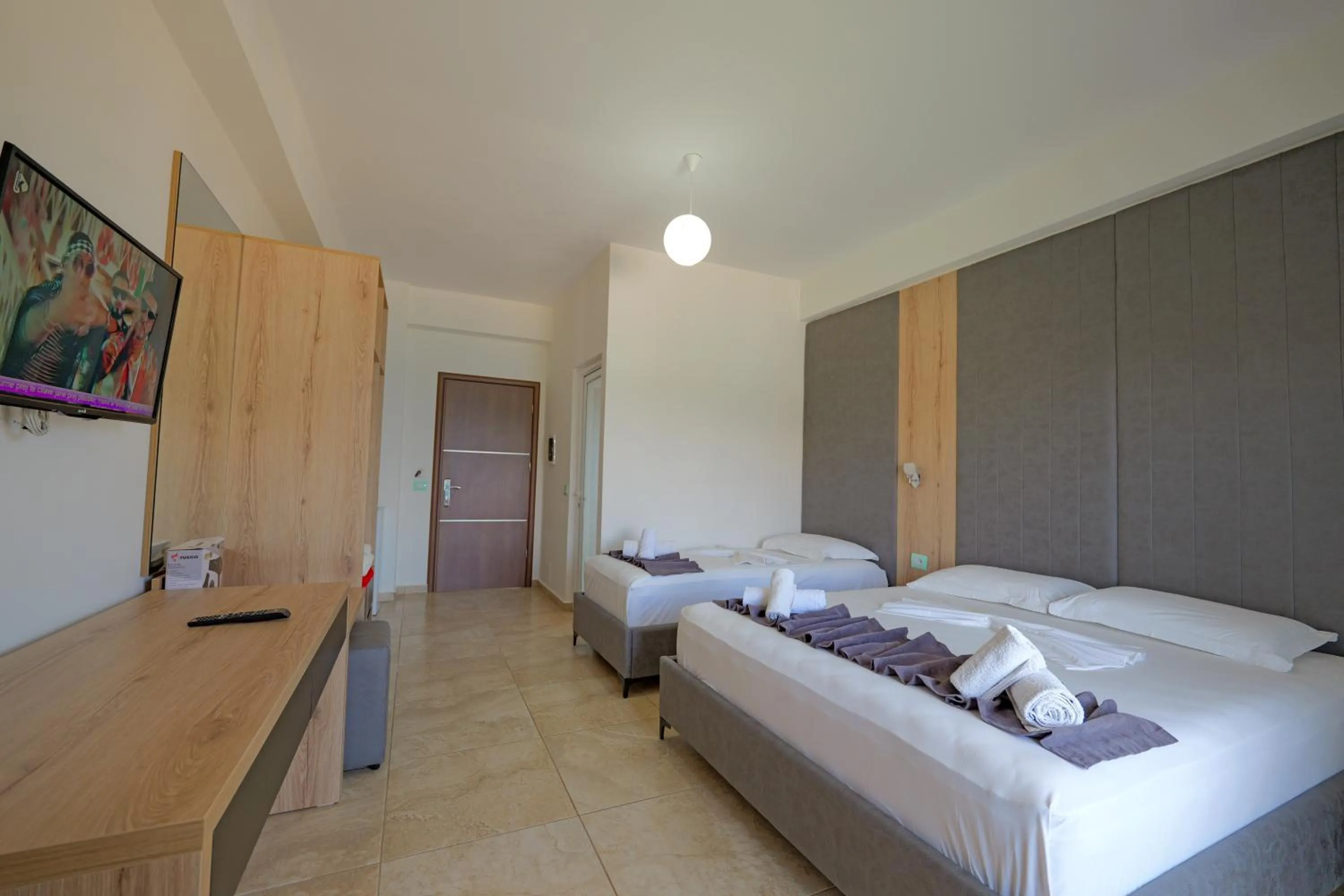 Bedroom, Bed in Hotel Esmerald Ksamil