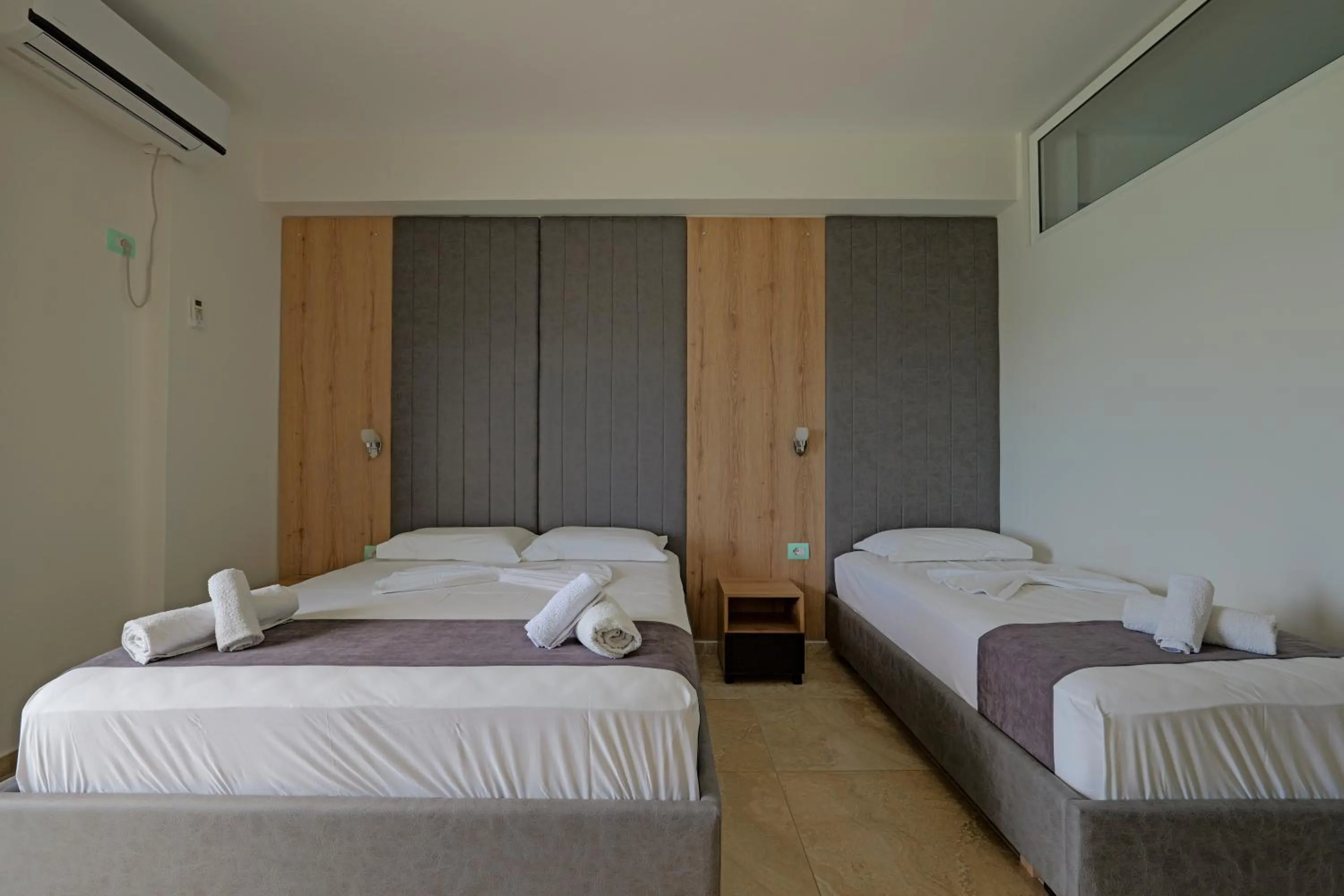 Photo of the whole room, Bed in Hotel Esmerald Ksamil