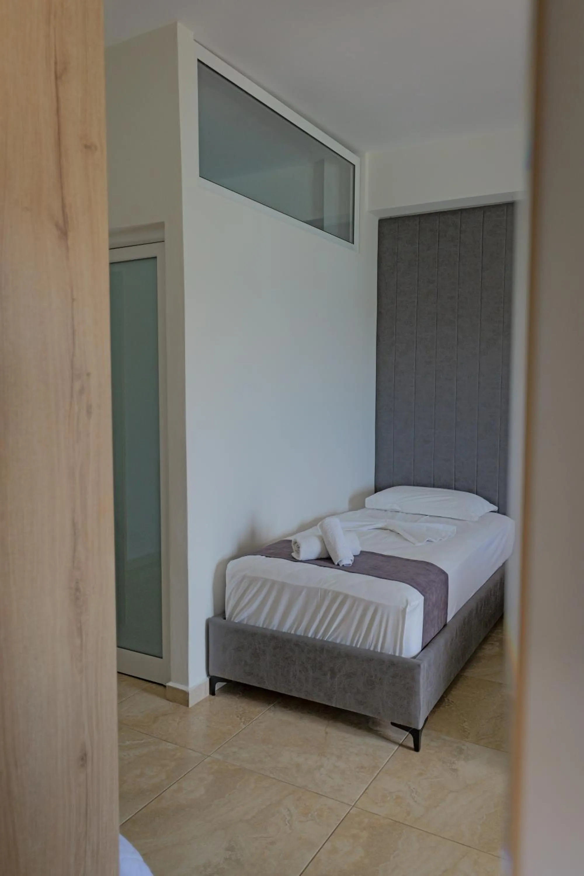 Photo of the whole room, Bed in Hotel Esmerald Ksamil