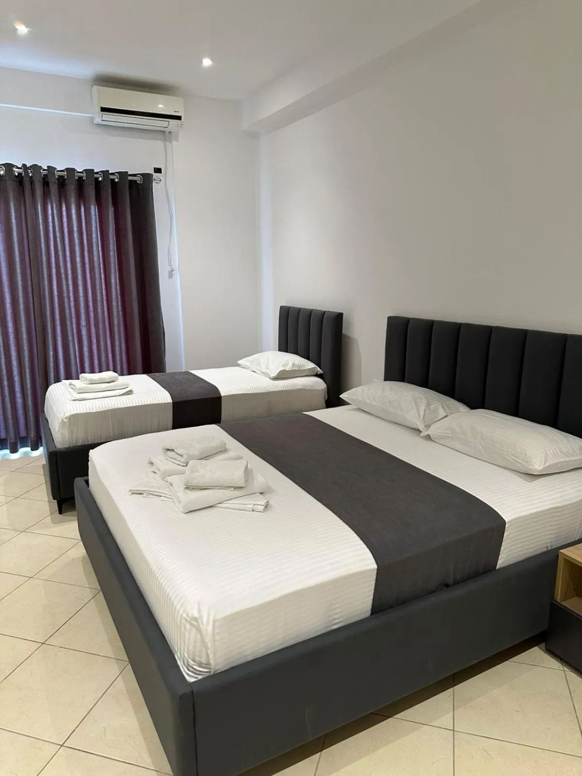 Photo of the whole room, Bed in Hotel Esmerald Ksamil