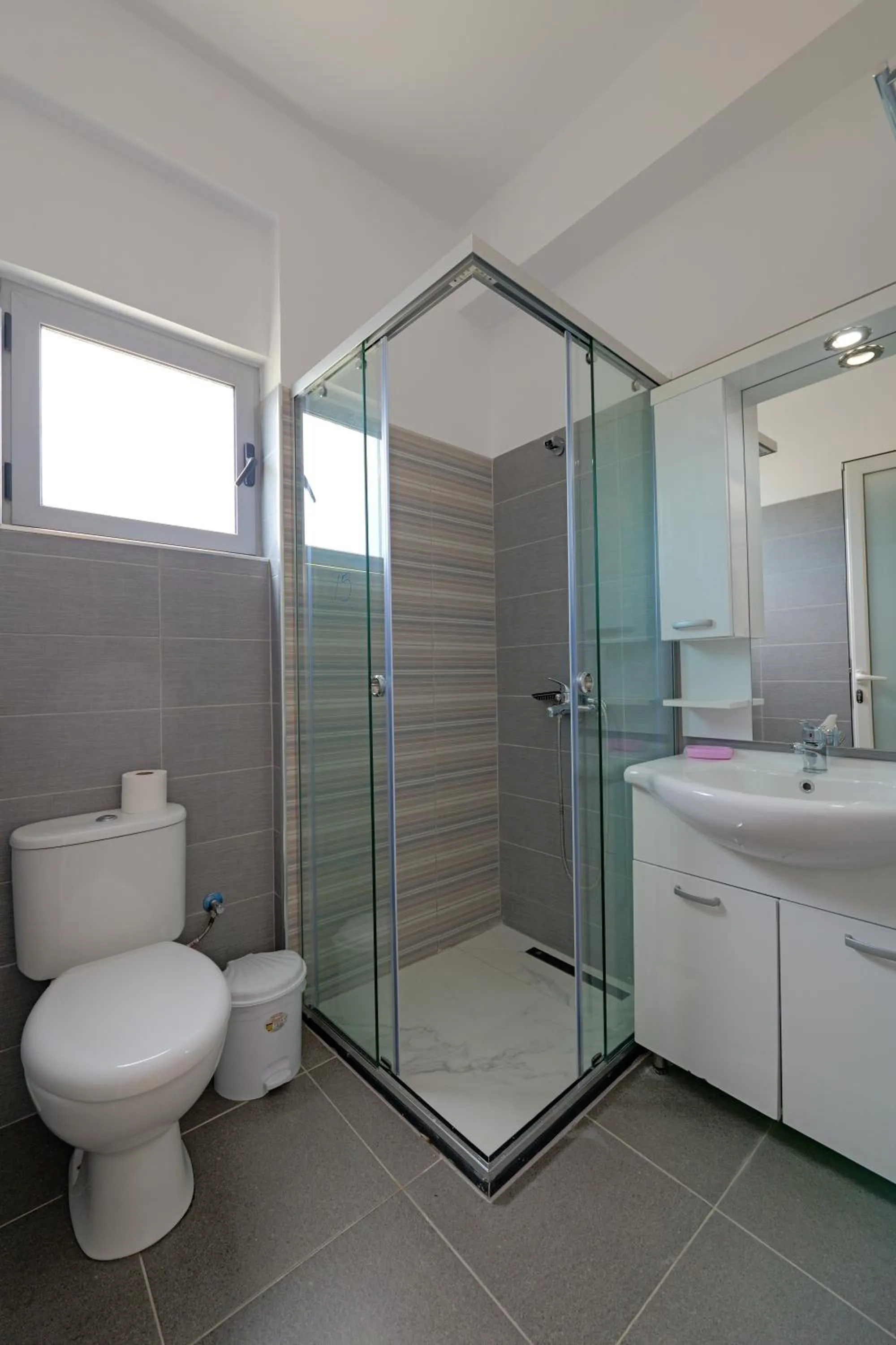 Bathroom in Hotel Esmerald Ksamil