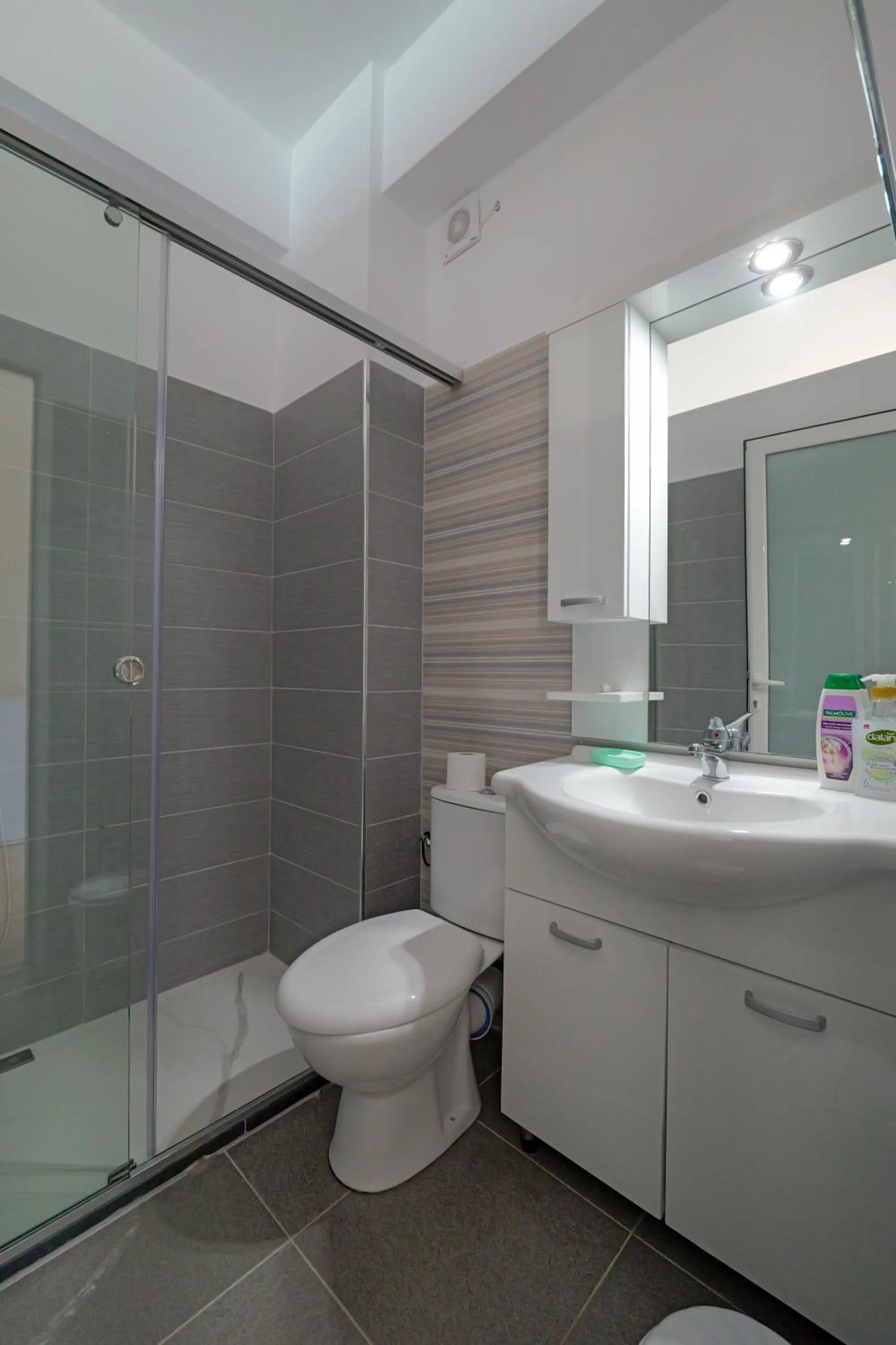 Bathroom in Hotel Esmerald Ksamil