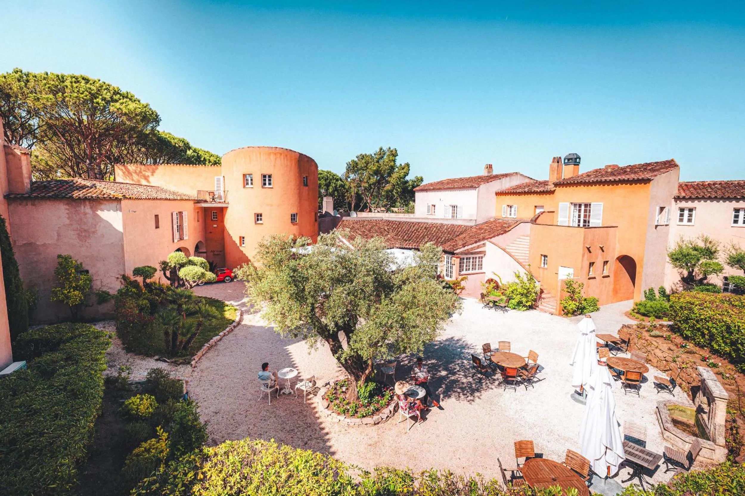 Property building in Hôtel La Mandarine