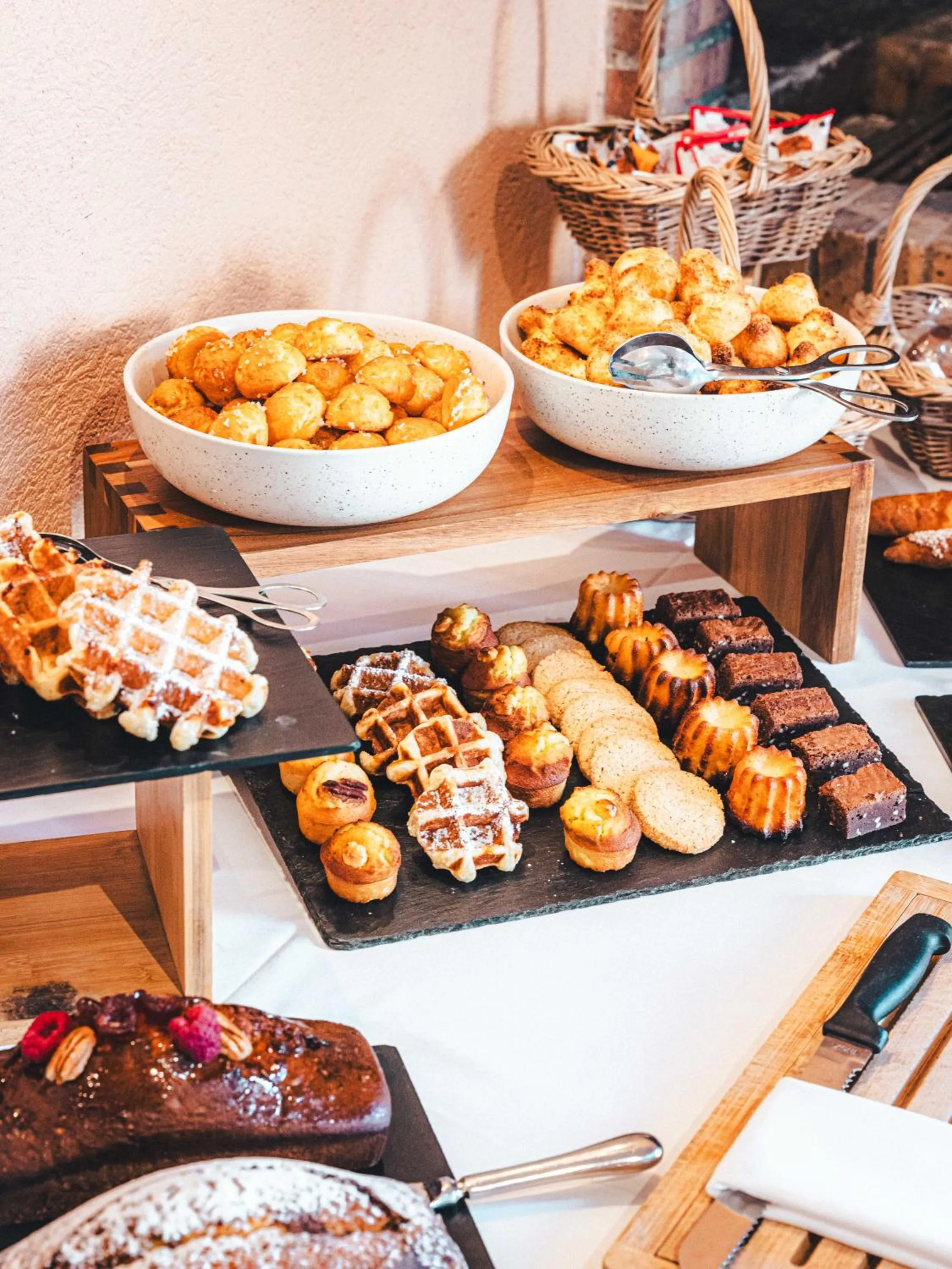 Buffet breakfast in Hôtel La Mandarine