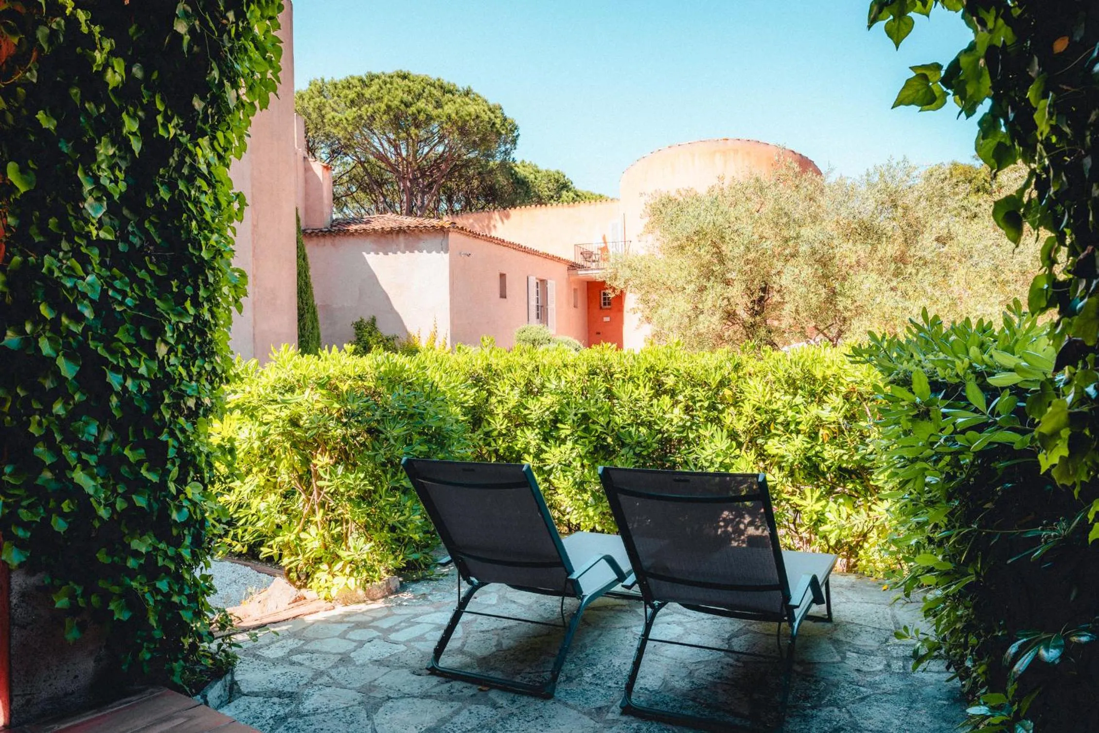 Patio in Hôtel La Mandarine