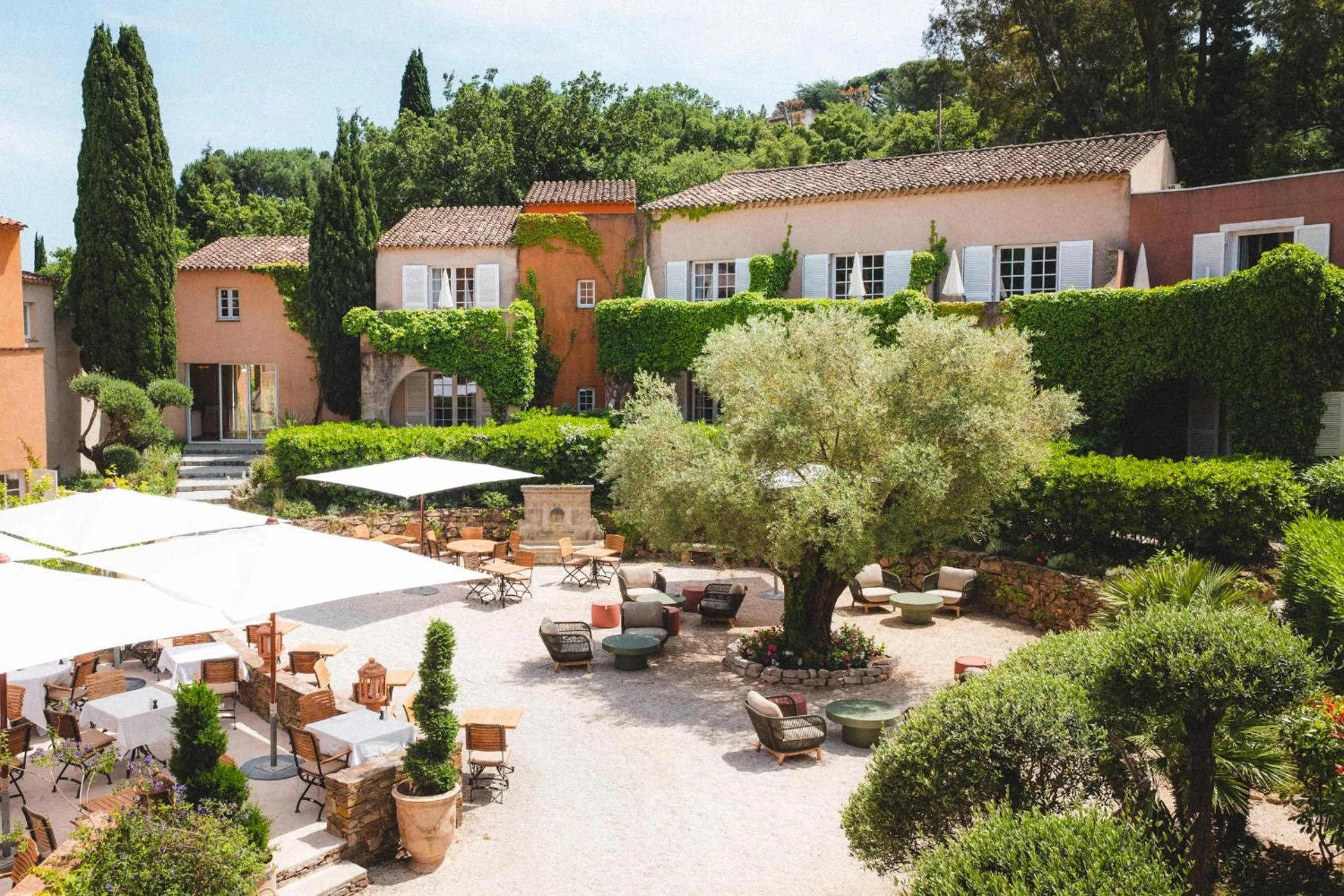 Property building in Hôtel La Mandarine