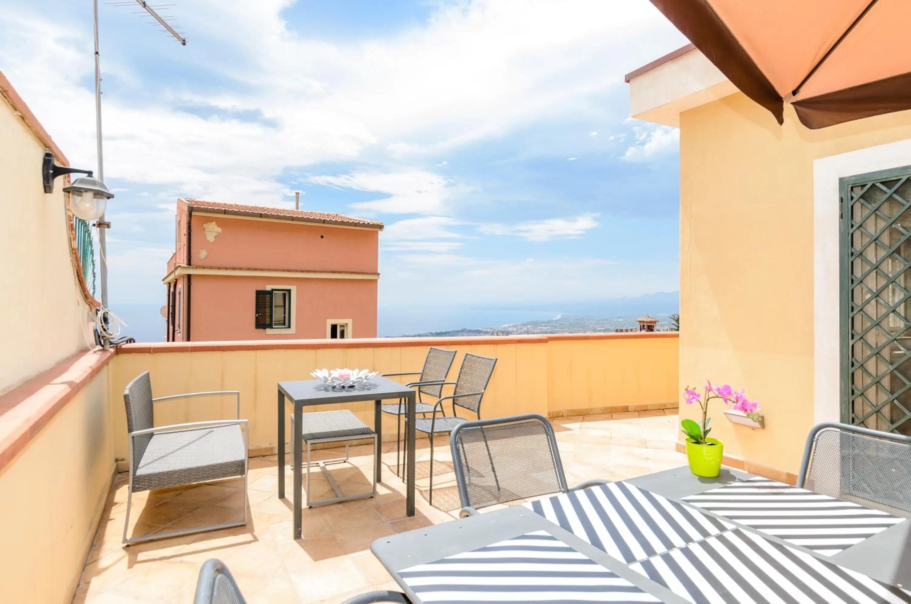 Patio in Sunset Holiday Home Taormina
