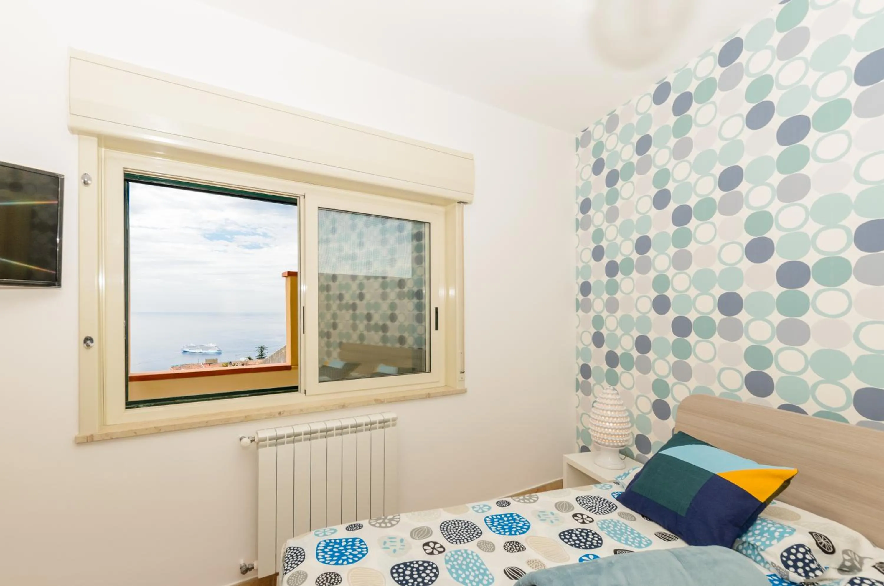 Bedroom, Bed in Sunset Holiday Home Taormina