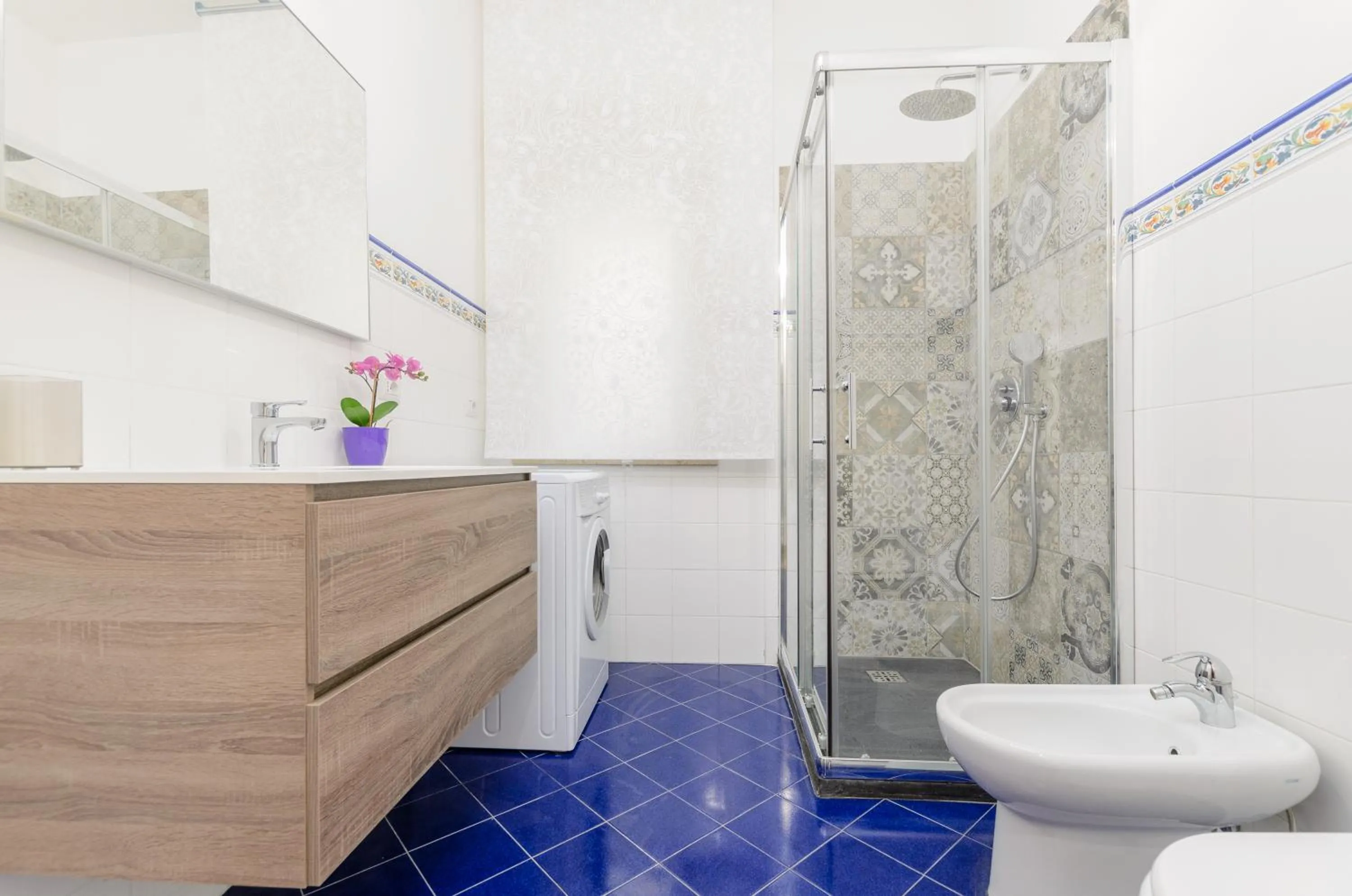 Toilet in Sunset Holiday Home Taormina